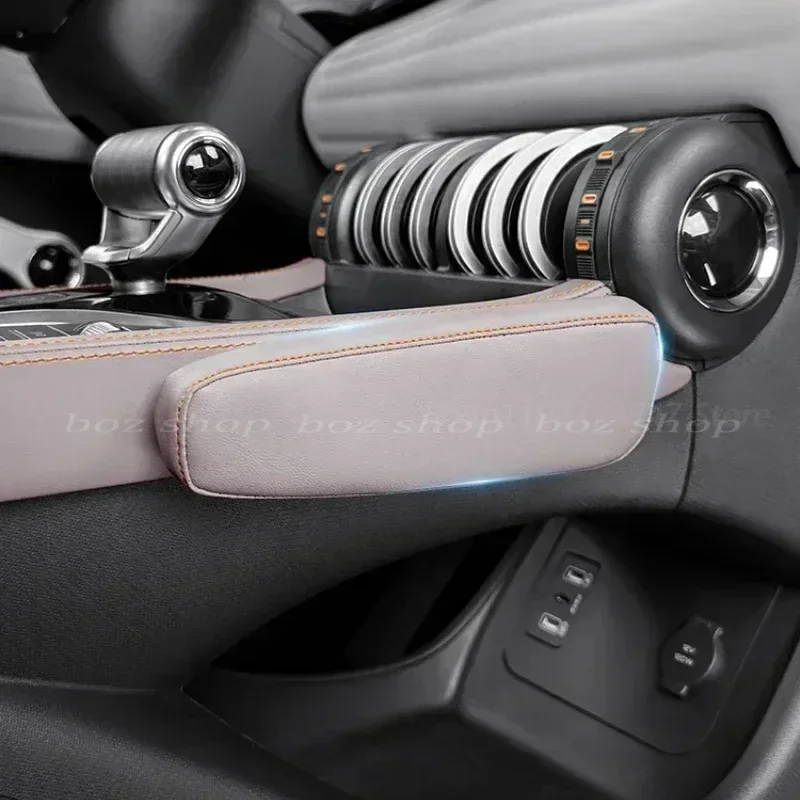 

Для BYD Atto3 автомобильные подушки для ног с центральным управлением, наколенники для ног, удобный декоративный автомобильный коврик, принадлежности для модификации салона автомобиля