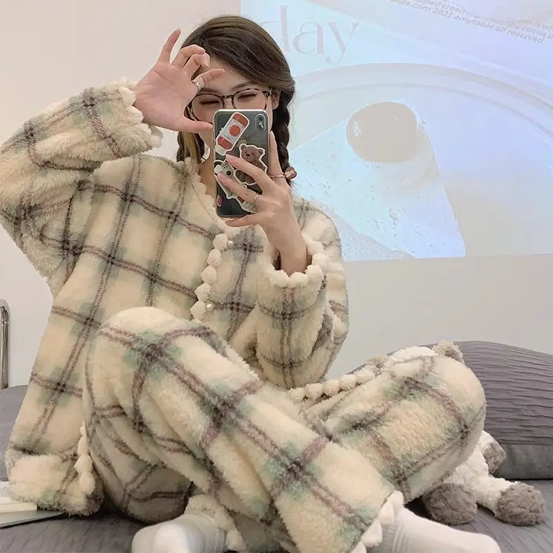 2026 Women Autumn Winter New Soft Comfort Cute Sweet Sleepwear with Thick Fleece Checkered V Neck Cardigan Outerwear Homeclothes