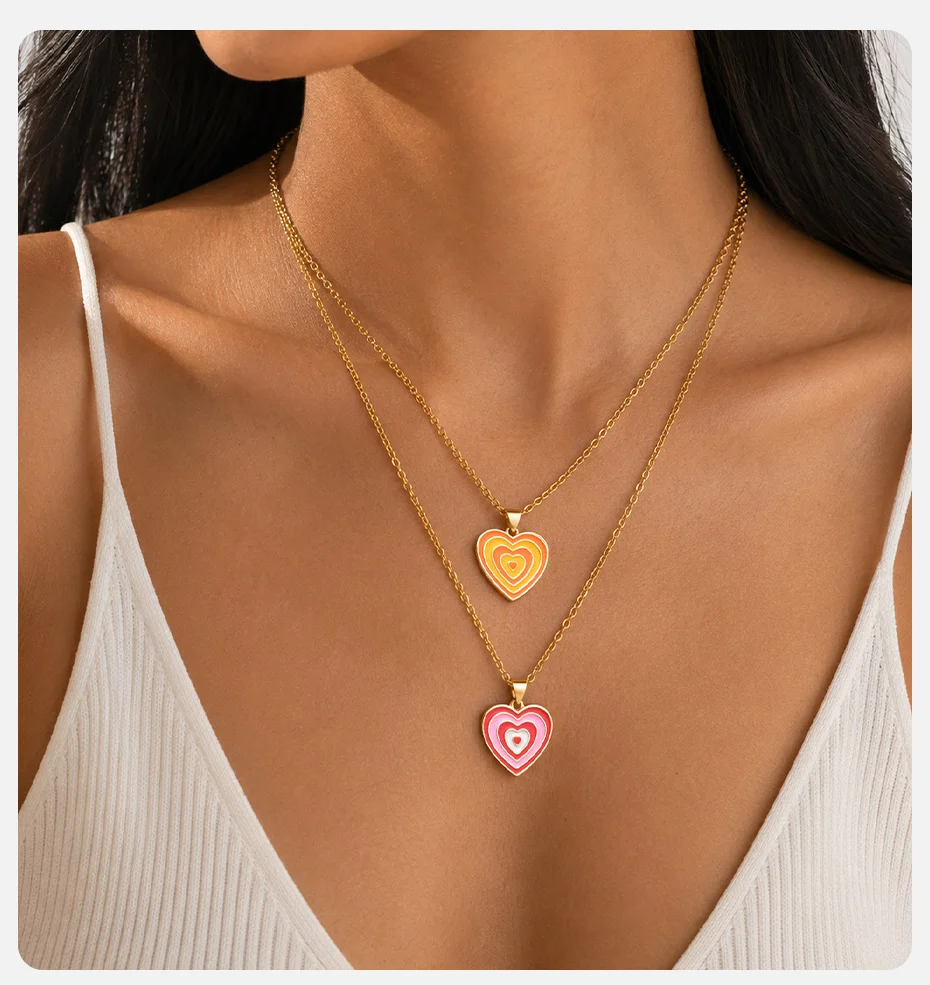 Vnox Niedliche Bunte Herzanhänger-Halskette für Frauen, Vergoldet, Emailliert, Mehrschichtige Farbige Halskette, Y2K-Schmuck – Detail 2