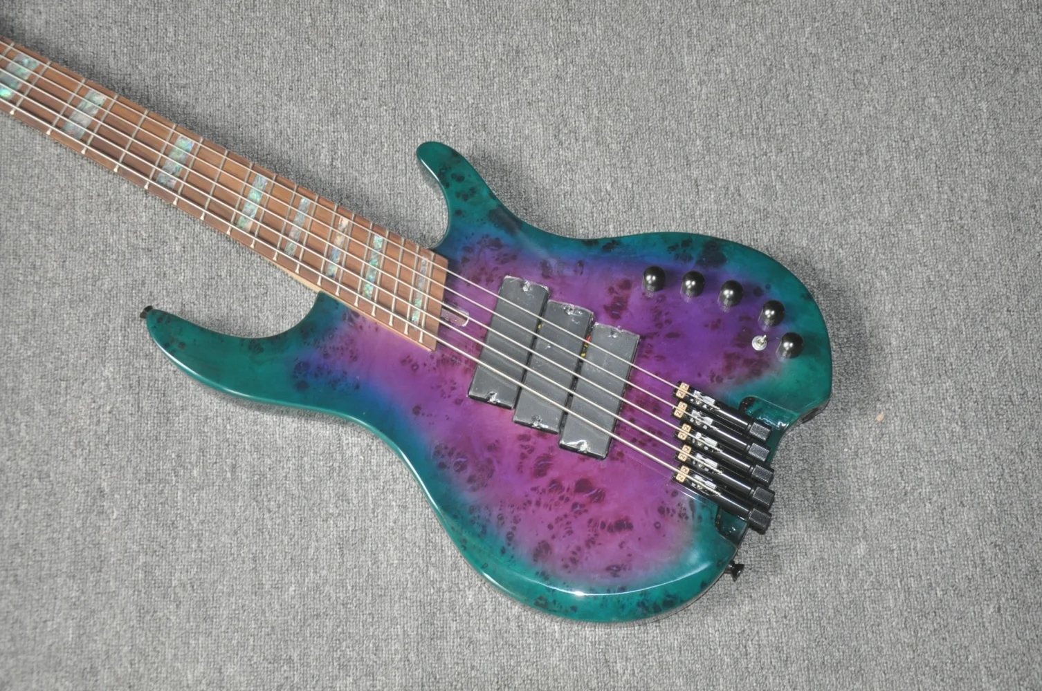 5 string bass guitar, headless bass, fixed bridge, DingW body, Burl maple top, rosewood fingerboard mother pearl inlay,
