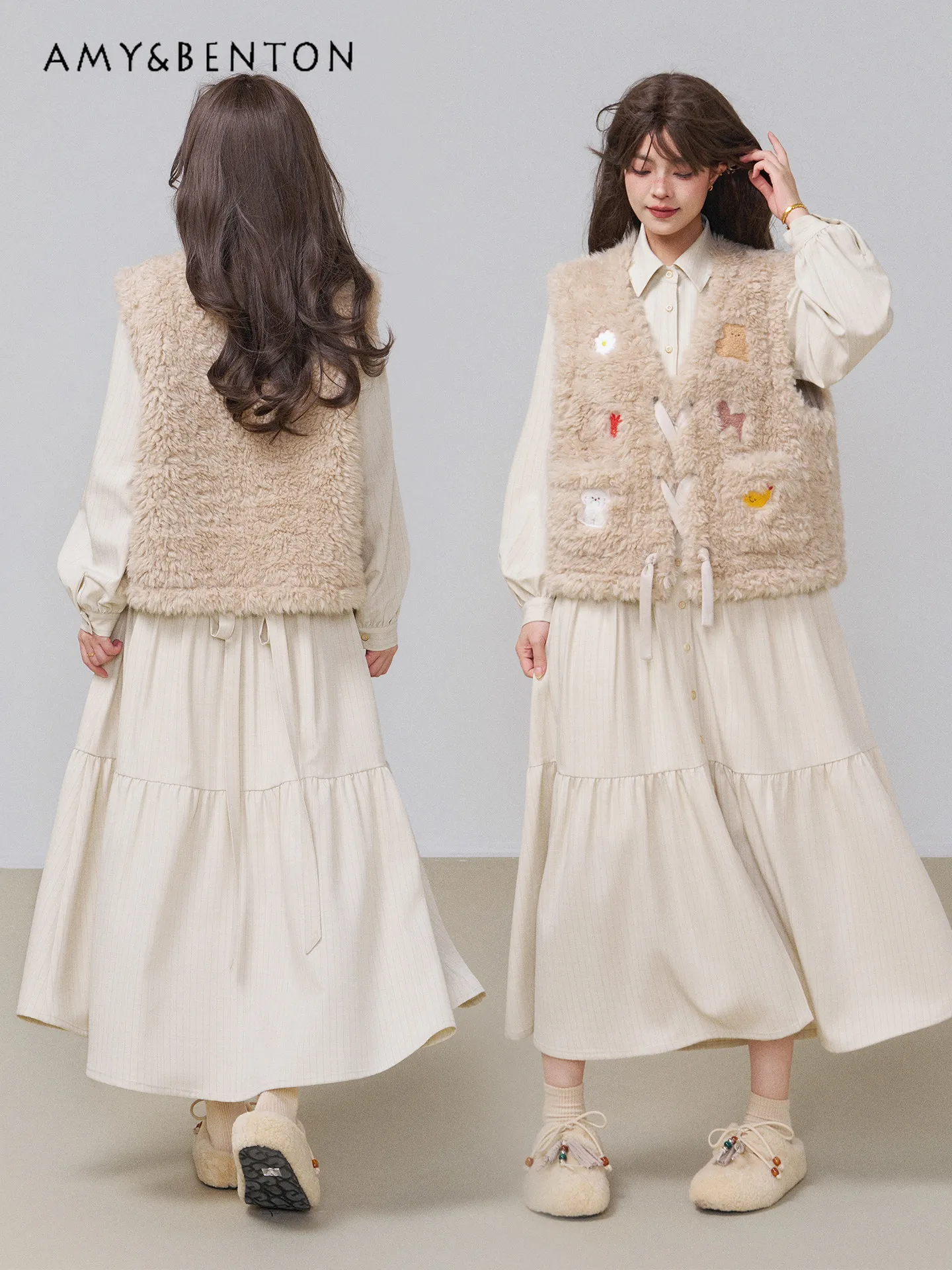 

2025 Autumn Winter New Women's Cartoon Embroidered Lace-Up Light Coffee Loose Casual Short Lamb Wool Vest Jacket