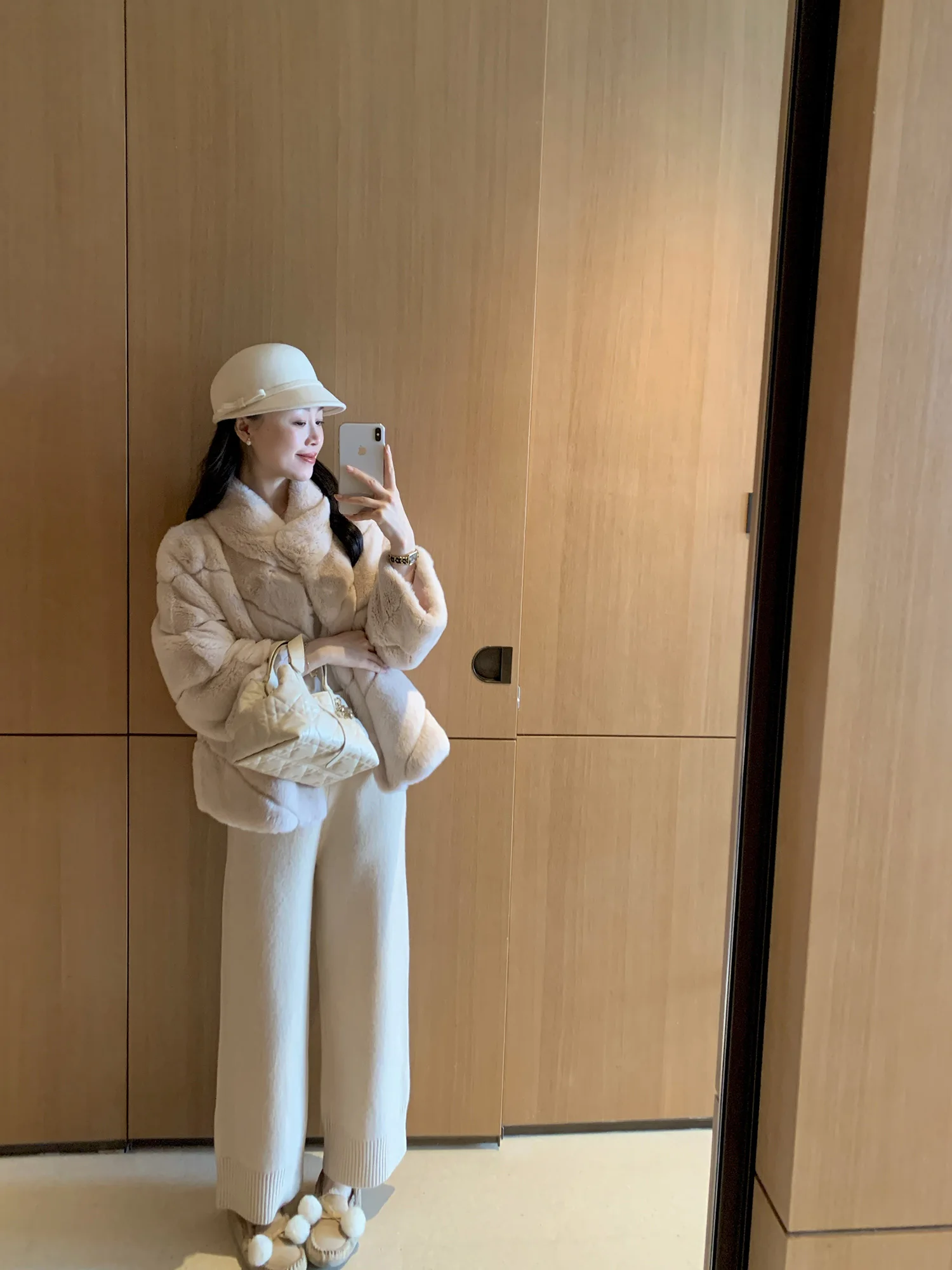 

Wang Han Yan Winter Knitted Woolen Wide Leg Pants Straight Cut 00% Wool Ladies Casual Faion Comfortable Fit Nine-Tenths Le...