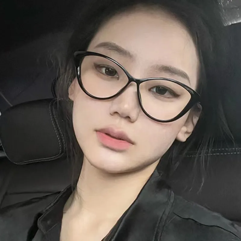 Ultra-light Cat's Eye Sunglasses Y2K Retro Frame Glasses Women Sweet Cool Eyewear Reading Computer Anti Blue Light Eyeglasses