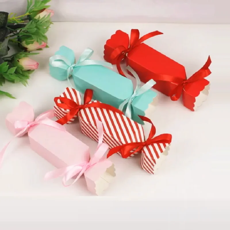 

10pcs Christmas Candy Box With Ribbons Sweets Chocolate Cookies Decor Kids Gift Party Christmas Wedding Paper Packaging Boxes