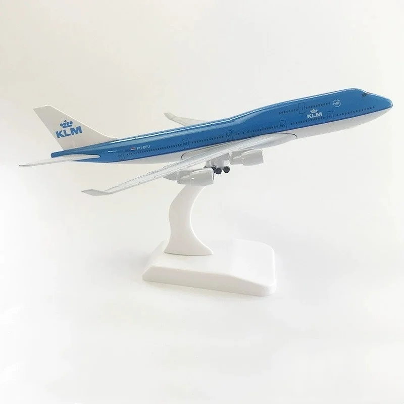 

20CM 8inch Diecast Alloy Airlines 747 B747 787 777 737 For Collection Friend Children Gift