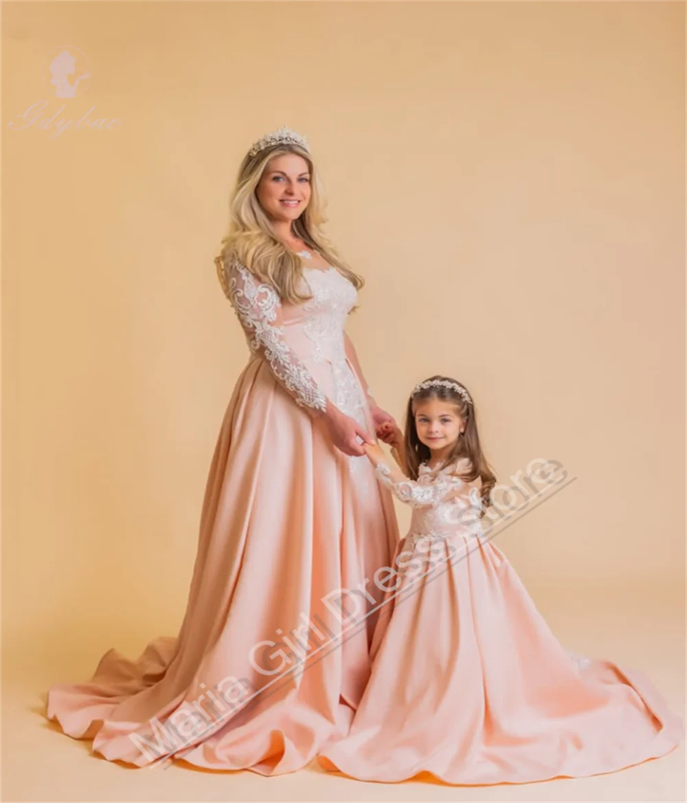 

Elegant Satin Long-Sleeve Flower Girl Dress with White Lace Applique Perfect Children's Bridesmaid Attire Birthday Party Wear