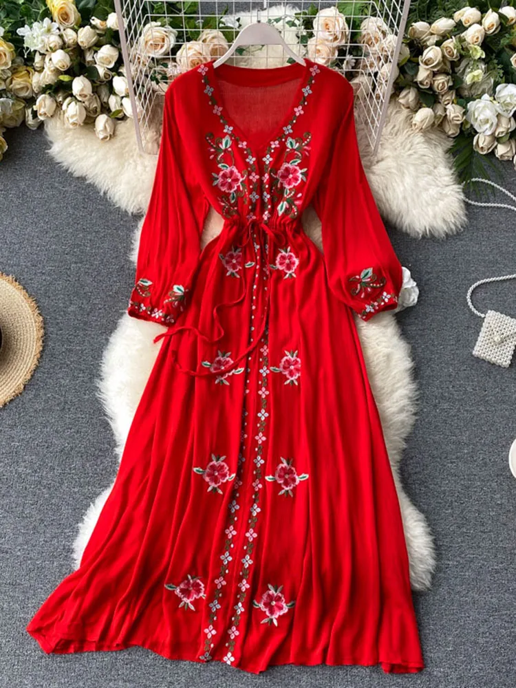 Women's Dress Travel Photography Holiday Long Dress New Retro Ethnic Style Embroidered V-neck Lantern Sleeve Dress ML