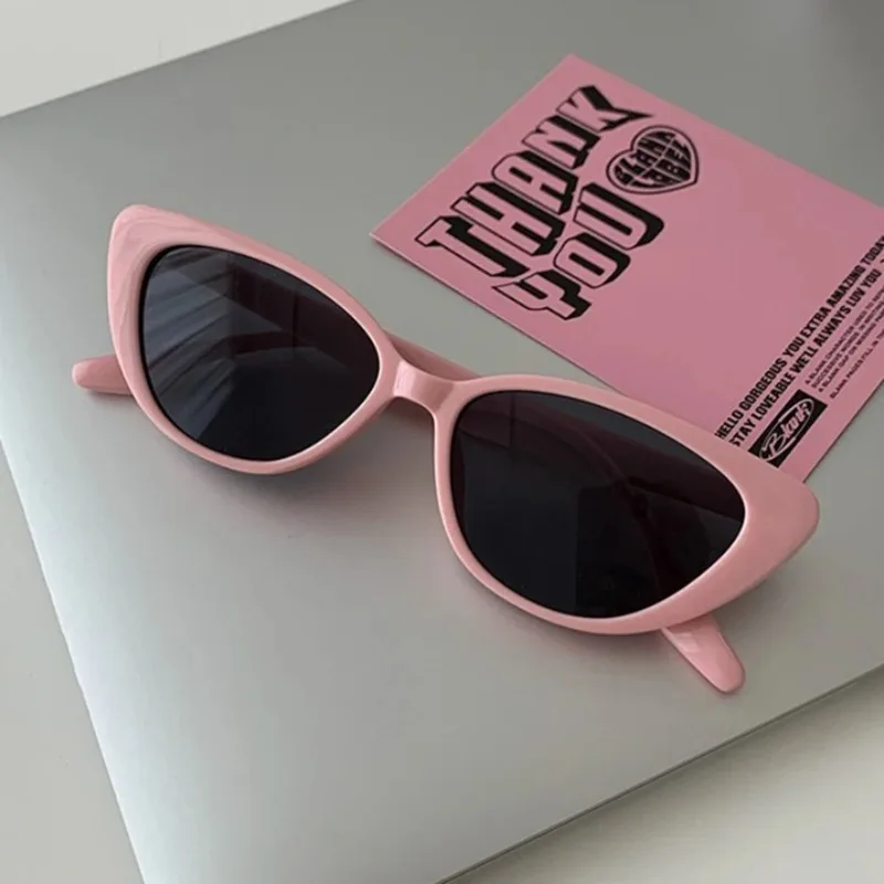 New Pink Women Cat Eye Sunglasses Retro Premium Sun Glasses Men Sun Protection Fashion Eyewear Luxury Brand Design Shades