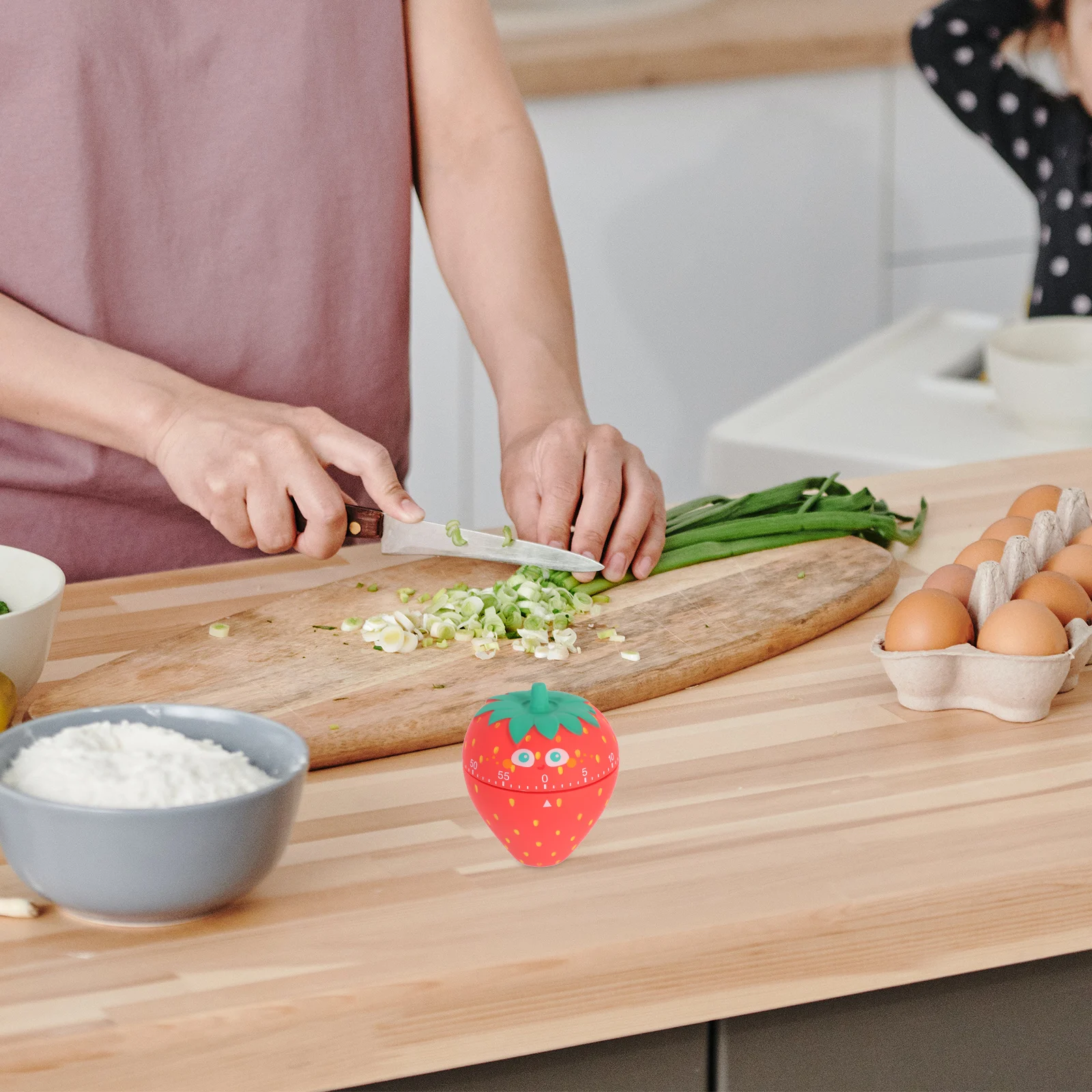 

Adorable Strawberry Kitchen Timer Portable Mechanical No Required Cute Cartoon Baking Time Manager Decor