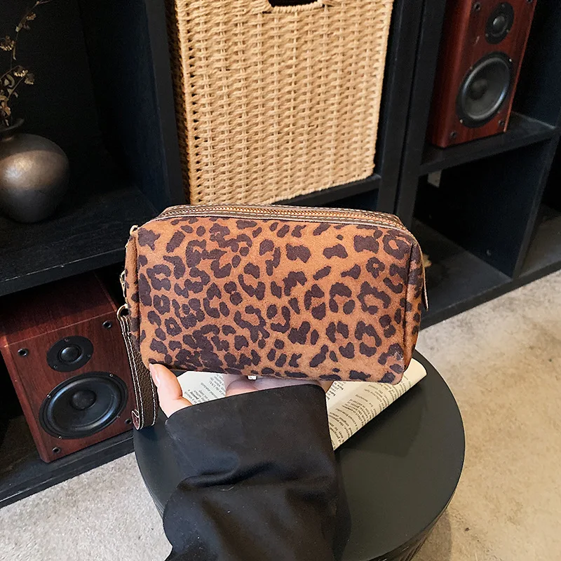 Stylish Leopard Print Makeup Bags for Women High End Vintage Faux Suede Small Storage Bag New Portable Zippers Female Handbags