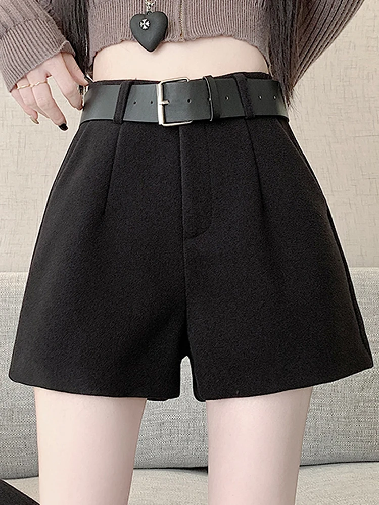 Woolen suit shorts women's autumn and winter 2025 new high waist slimming casual versatile A-line wide leg pants