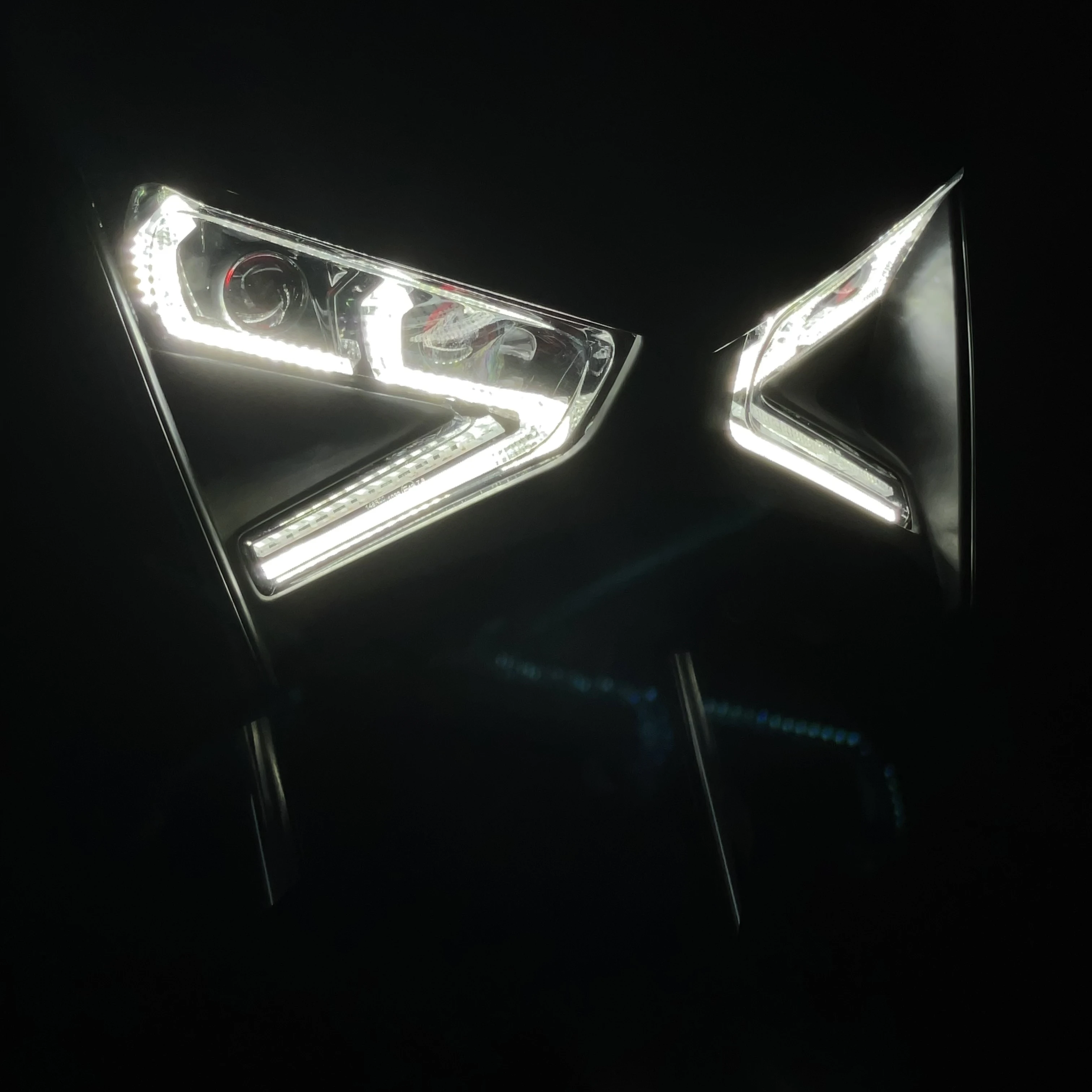 Modified Motorcycle Spare Part 2023-2026 XMAX300 Headlamp Headlight Front Head Lamps for Yamaha XMAX300 2023-2025