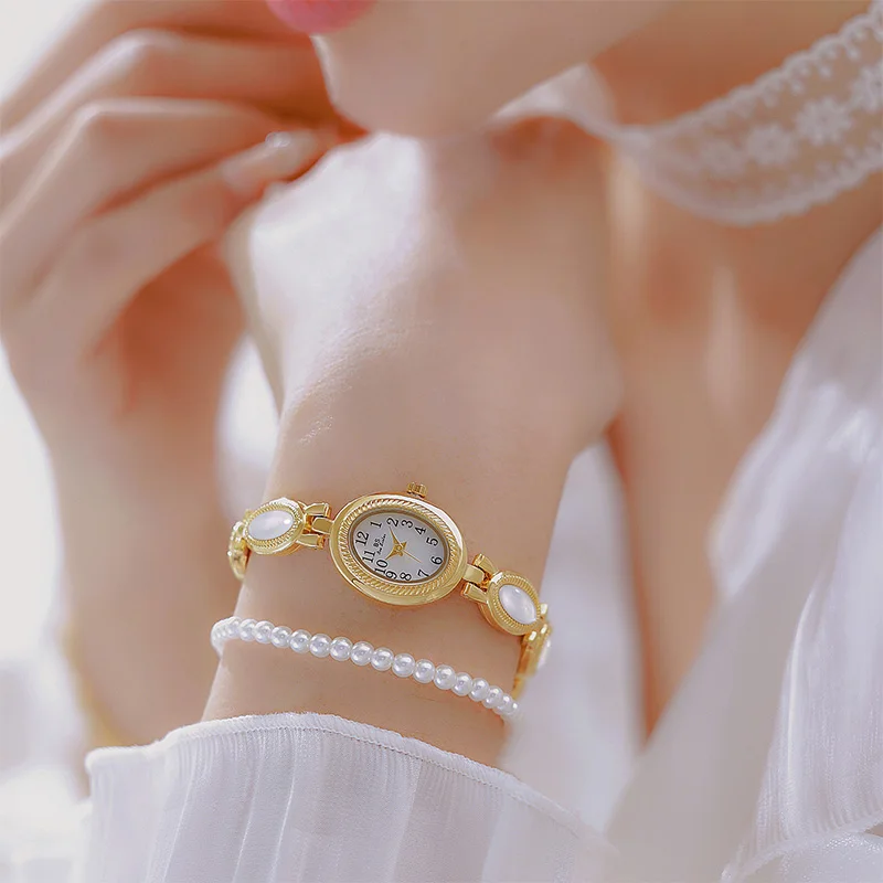 Elegant Vintage Women's Watches Gentle Temperament High-end Gold White Bracelet Clock Waterproof Oval Dial Quartz Ladies Watch