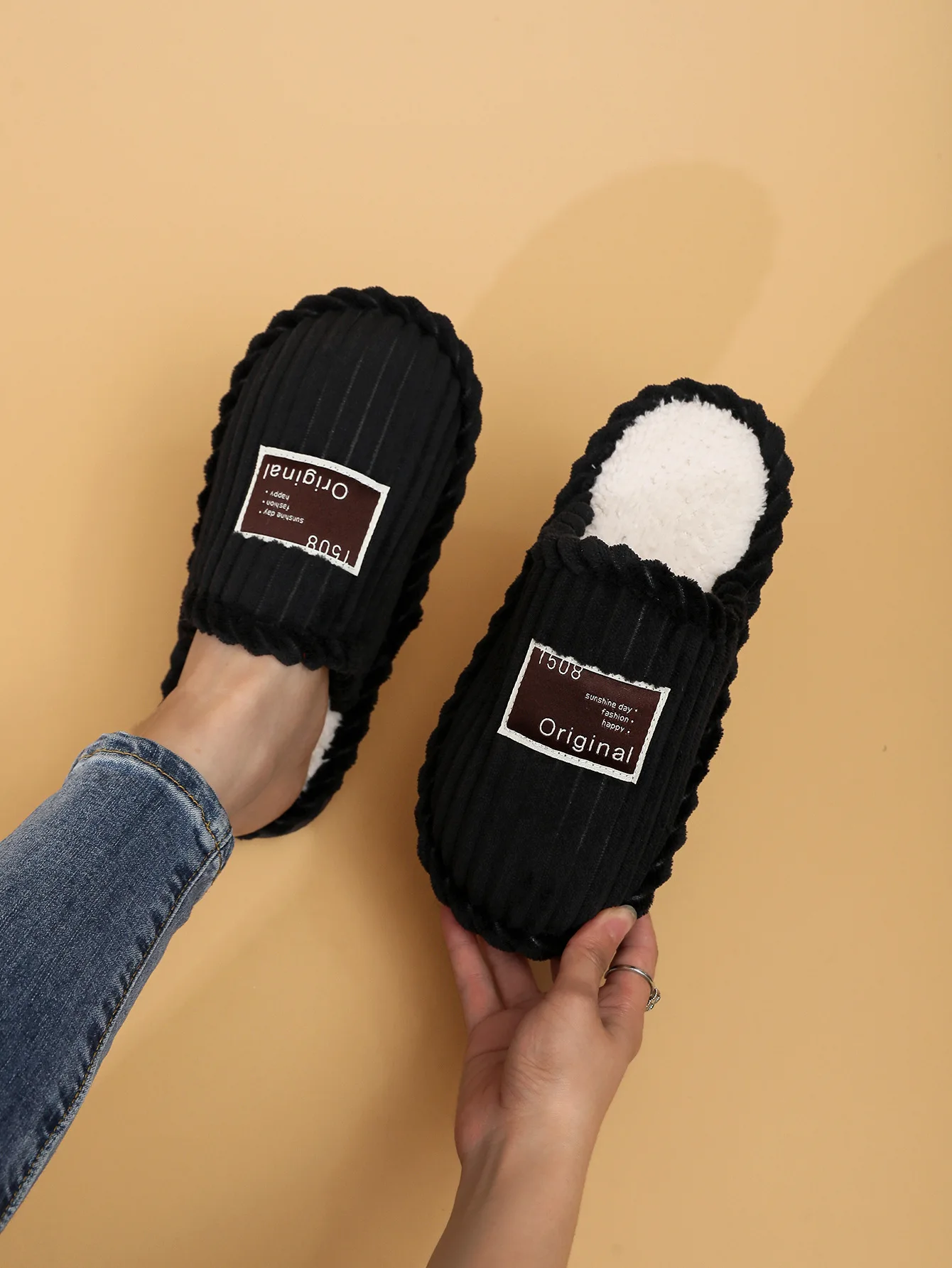 Herren-Hausschuhe, rutschfeste Baumwoll-Slides, wärmende Plüschschuhe, modische Winter-Hausschuhe, bequeme Damenschuhe. – Detail 7