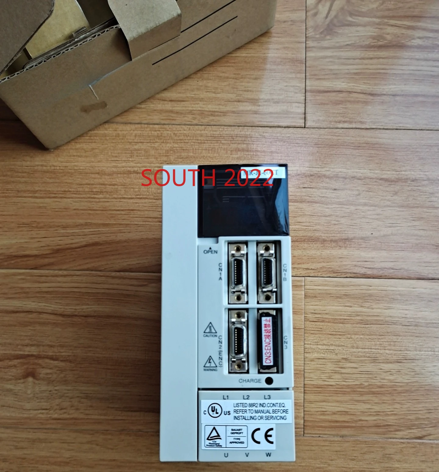 NEW in Box MR-J2-10CT MR-J2-20CT MR-J2-40CT MR-J2-60CT MR-J2-70CT MR-J2-100CT MR-J2-200CT Servo Driver