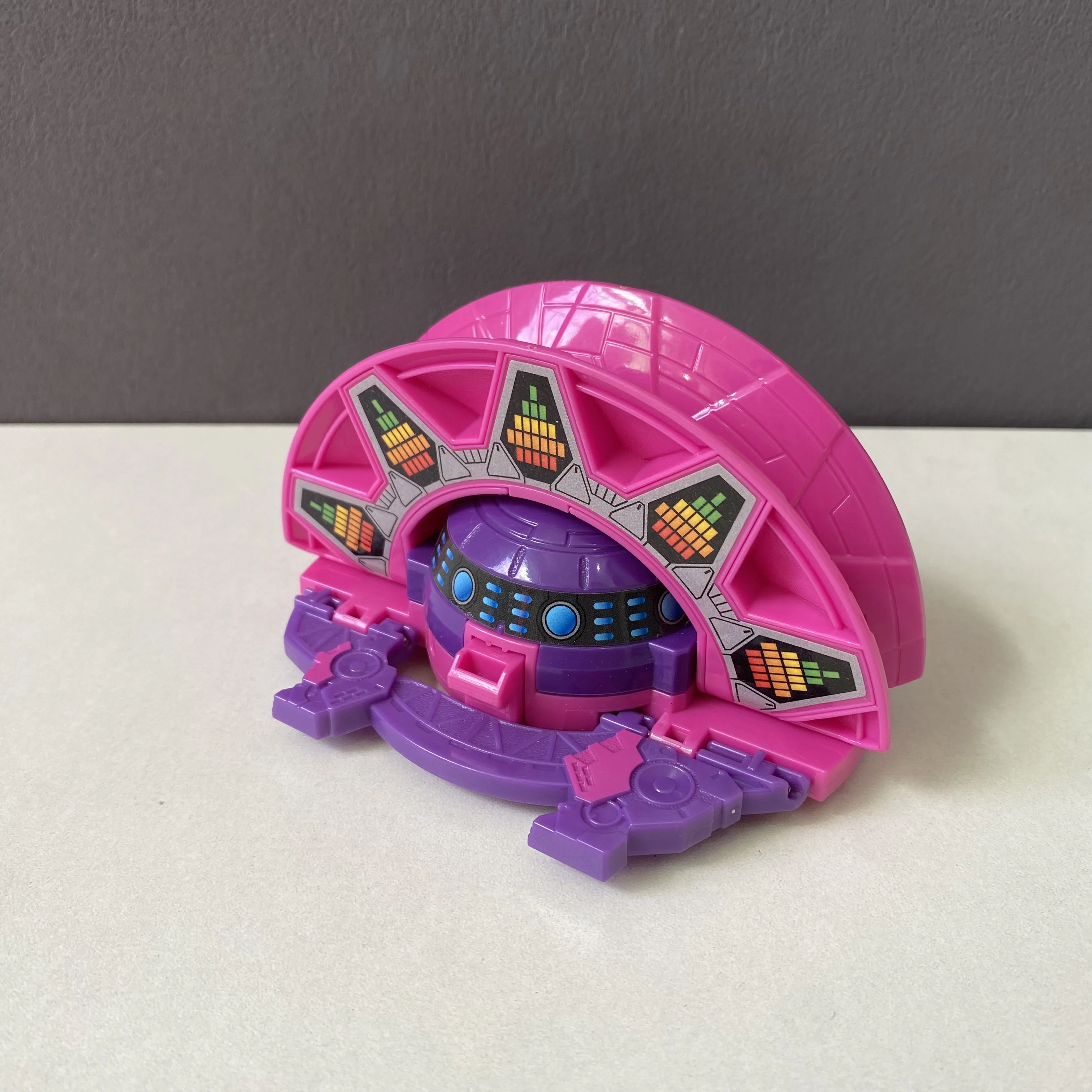 Véritables produits amples (sans boîte)-robot de Transformation à combinaison instantanée baleine ovni modèle de Collision jouet