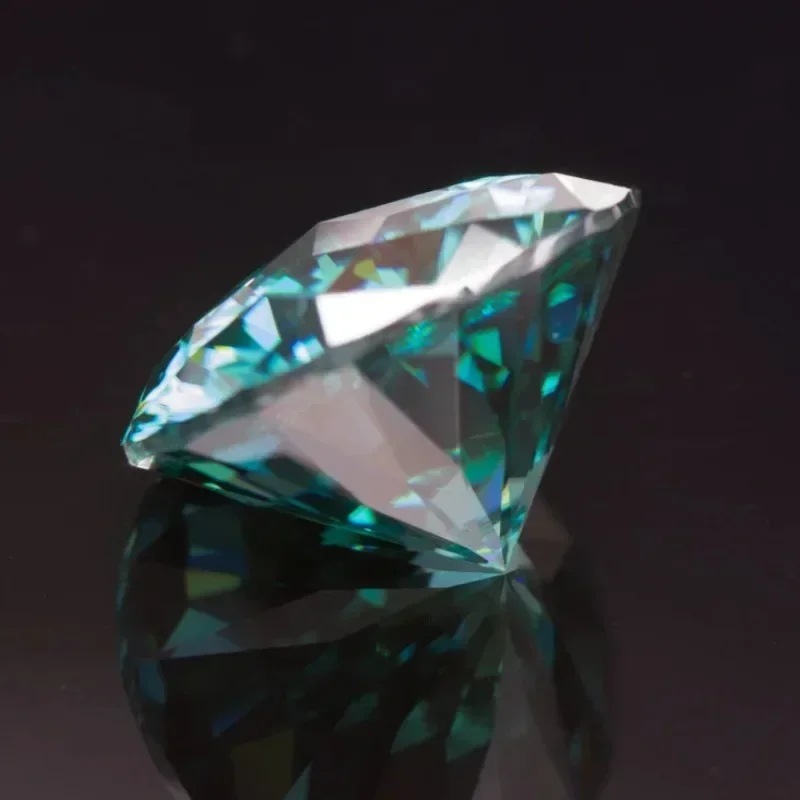 พลอยมอยส์ซาไนต์สีเขียวมรกตธรรมชาติ ทรงกลม ทรงเอมเพอเรอร์เจเนอรัลคัท ผลิตในห้องปฏิบัติการ สำหรับเครื่องประดับผู้หญิง พร้อมใบรับรอง