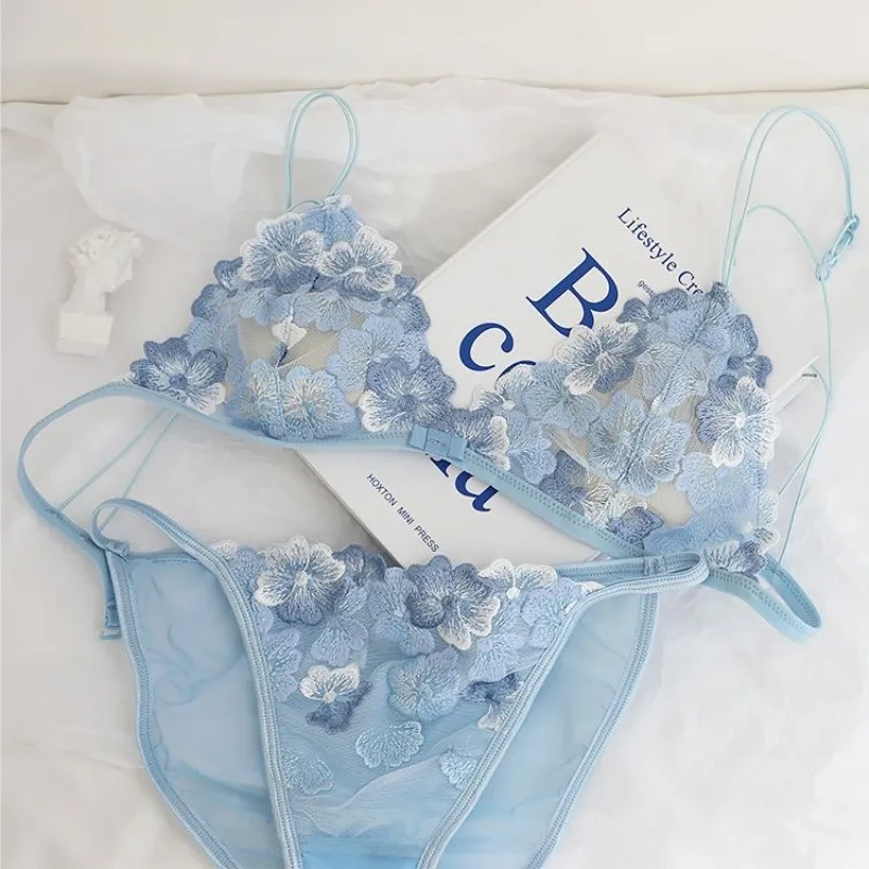 Anspruchsvolles französisches Dessous-Set, Stickerei-Mesh-Bralette, kleine Brüste, ultradünn, ungepolstert, bequeme Unterwäsche, schöner BH