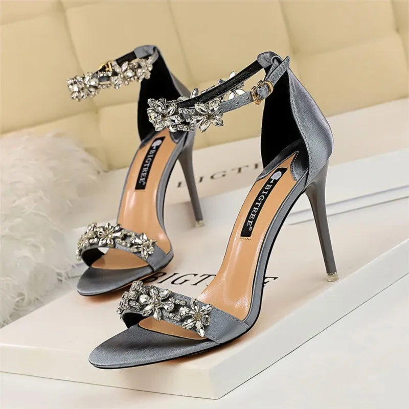 Fashionable Contracted Sex Appeal Club Fine Follow Ultra High Heel Satin Metal Belt Buckle Strappy Sandals