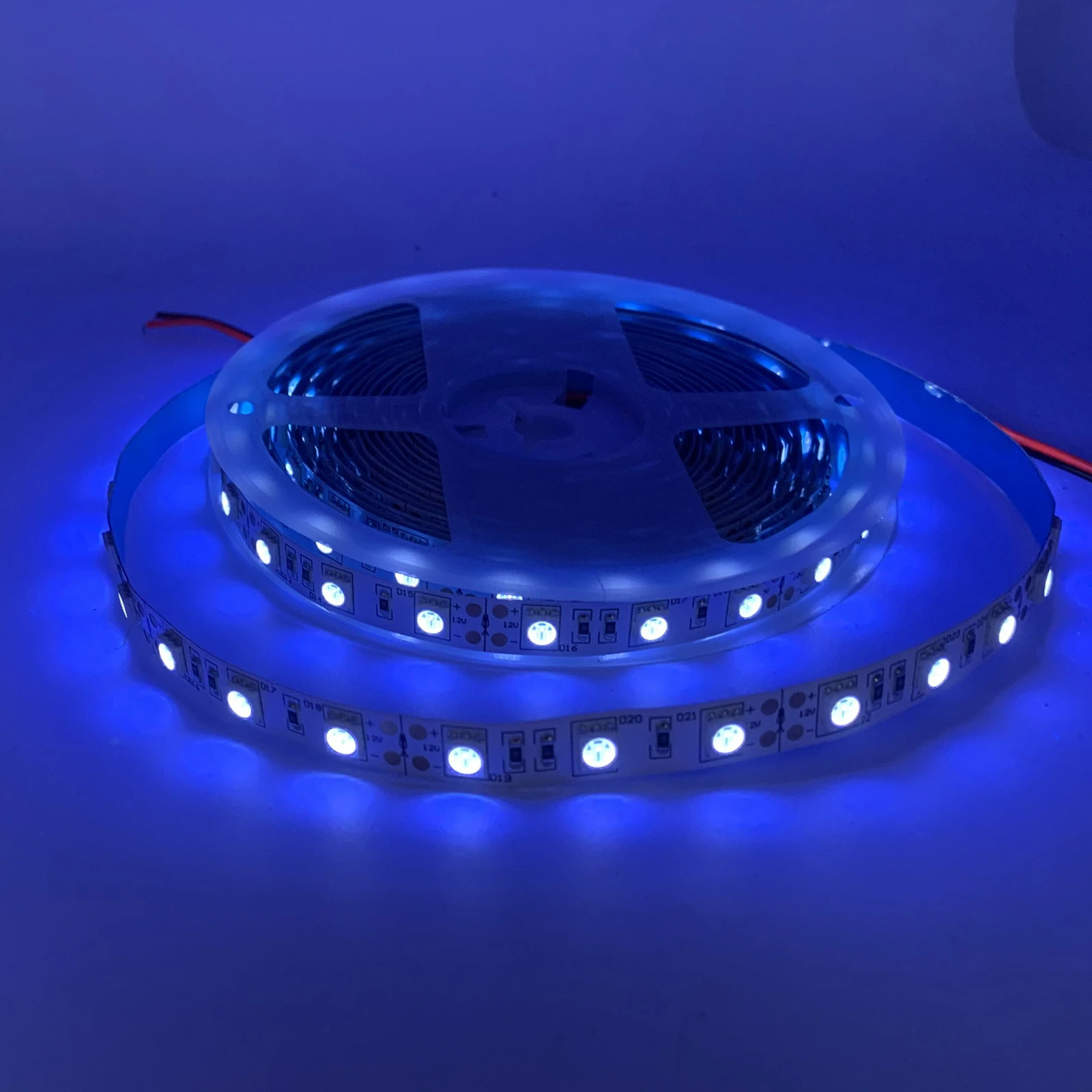 uv-365nm-led-strip-light-dc12v-24v-smd-5050-1m-2m-3m-4m-5m-fita-roxa-fita-ultravioleta-flexivel-para-dj-fluorescencia