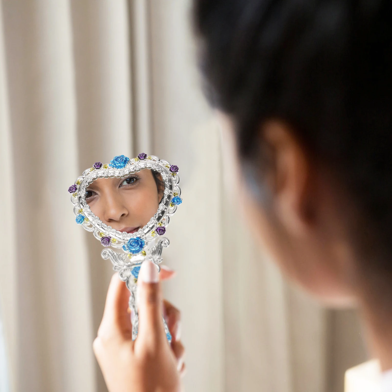 Miroir de maquillage en forme de cœur, 1 pièce, miroir à main de style palais européen pour femmes et filles, Vintage, décoratif exquis