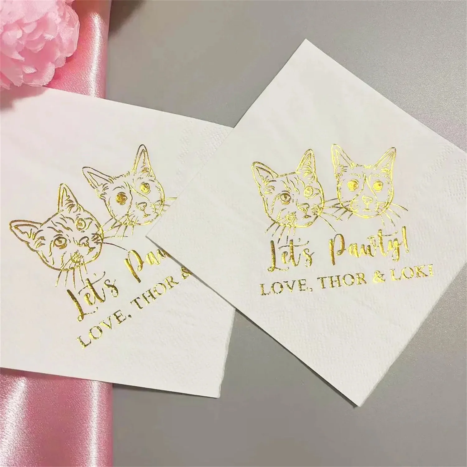 50 PCS Custom Illustrated Pet Gold Foil Wedding Napkins, Pet Cocktail Napkins，Personalized Dog/Cat Cocktail Napkins, Wedding Dec