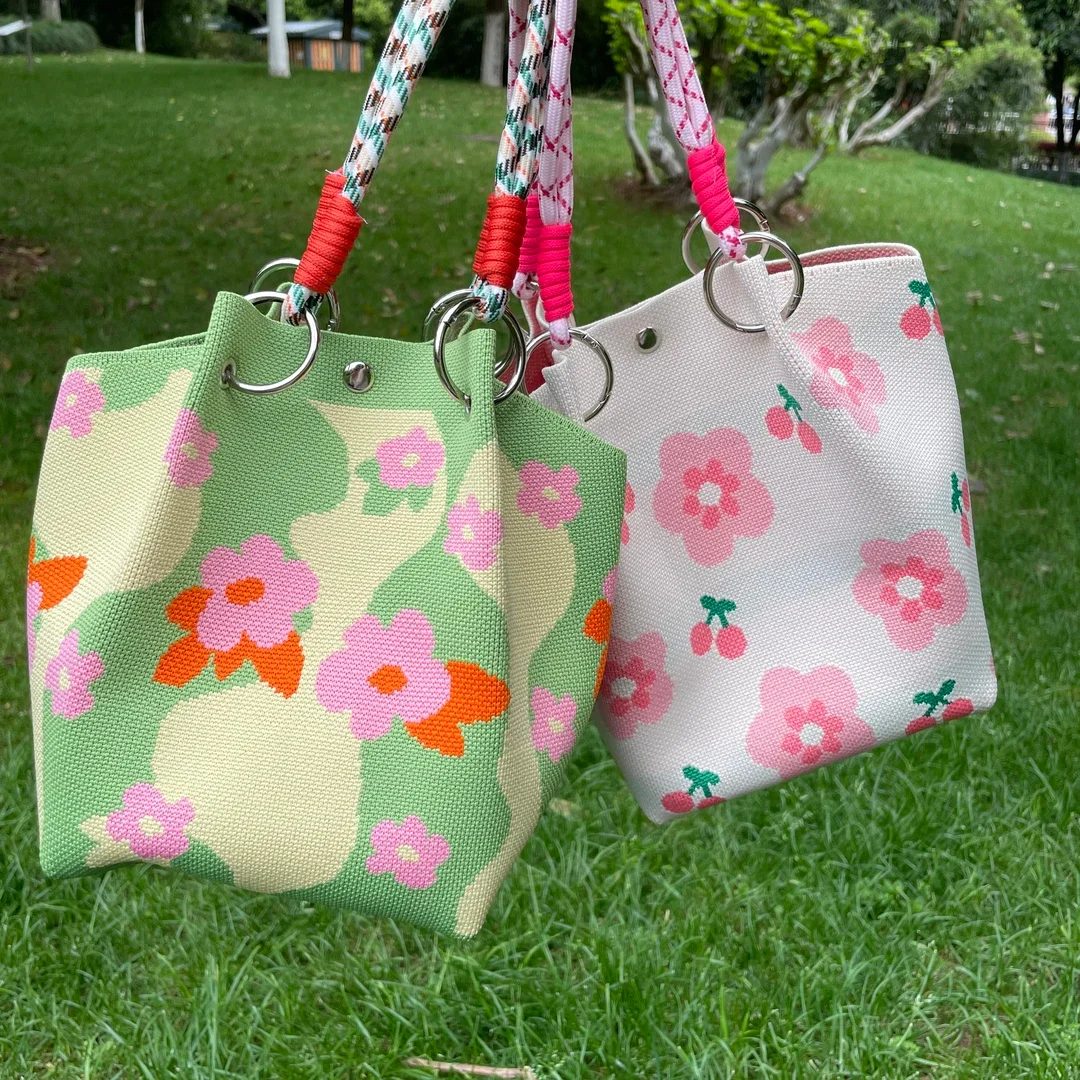 

2025 New Korean Sle Knitted Handbag Women's Portable Work Bag Large Capaci Handbag Small Square Bag for Outdoor Use