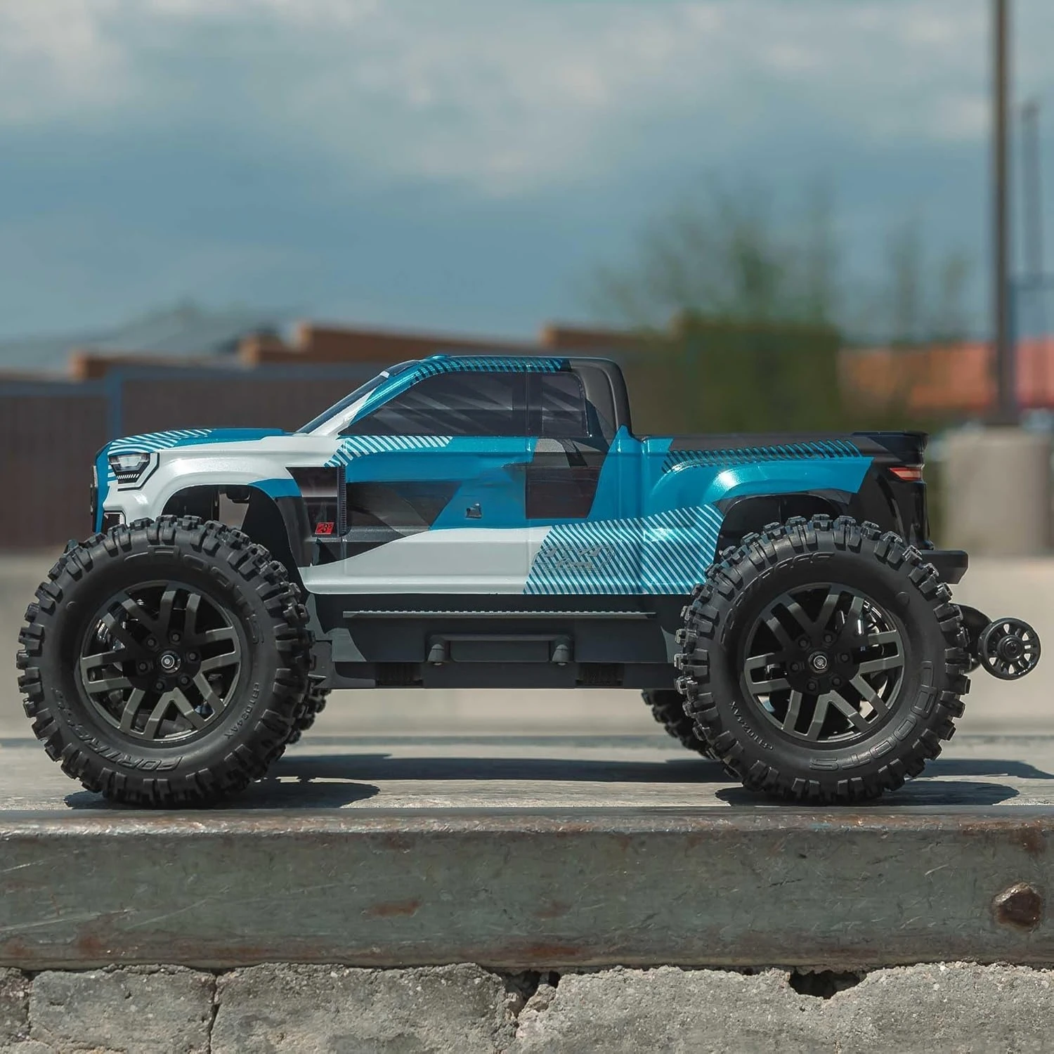 شاحنة RC 1/10 جرانيت 4X4 223S BLX شاحنة كبيرة بدون فرش RTR مع DSC، أزرق، ARA4302V4T1 · مبيعات المصنع مباشرة