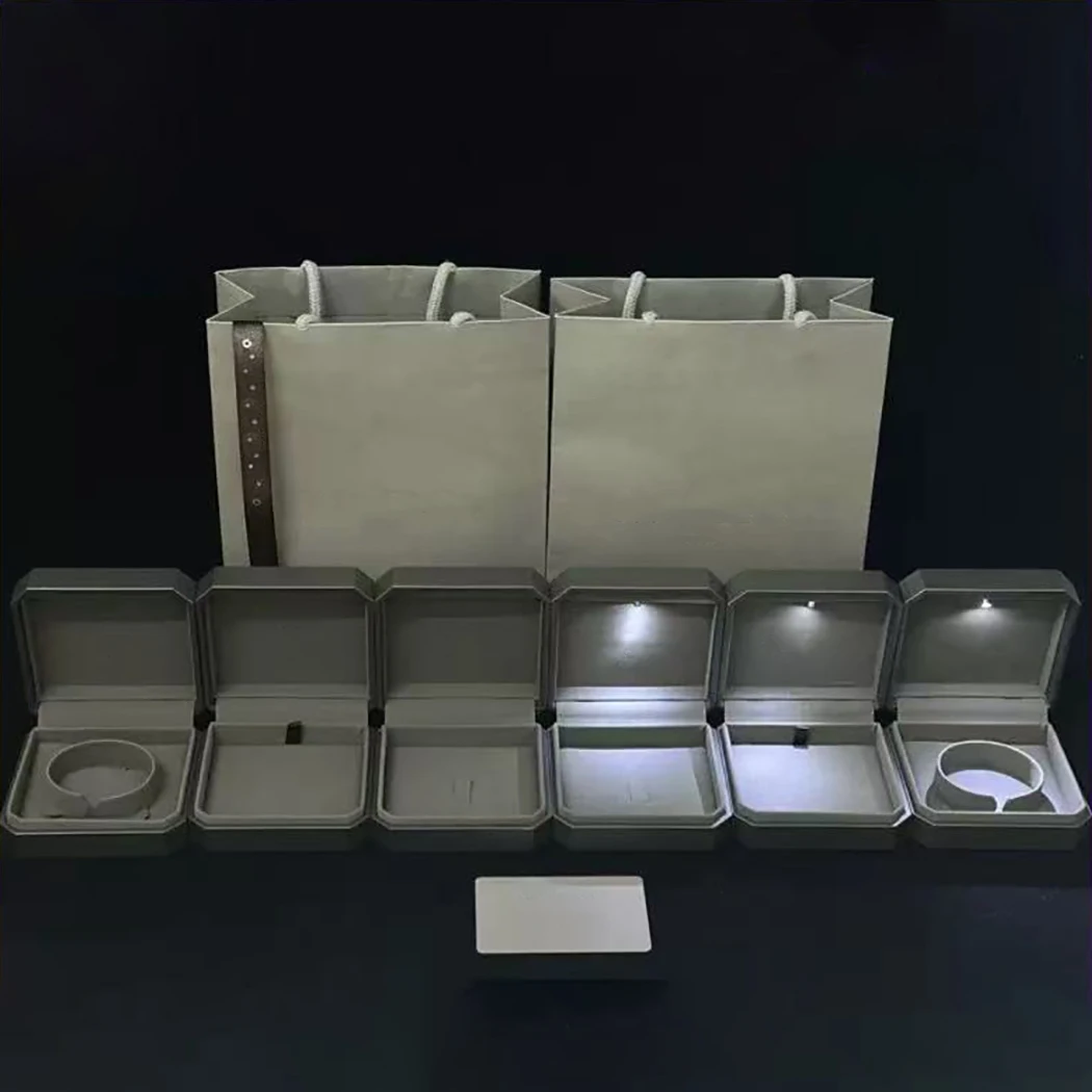 

Роскошные модные дорожные светодиодные светильники, ожерелье, серьги, кулон, браслет для хранения ювелирных изделий, подарочная коробка