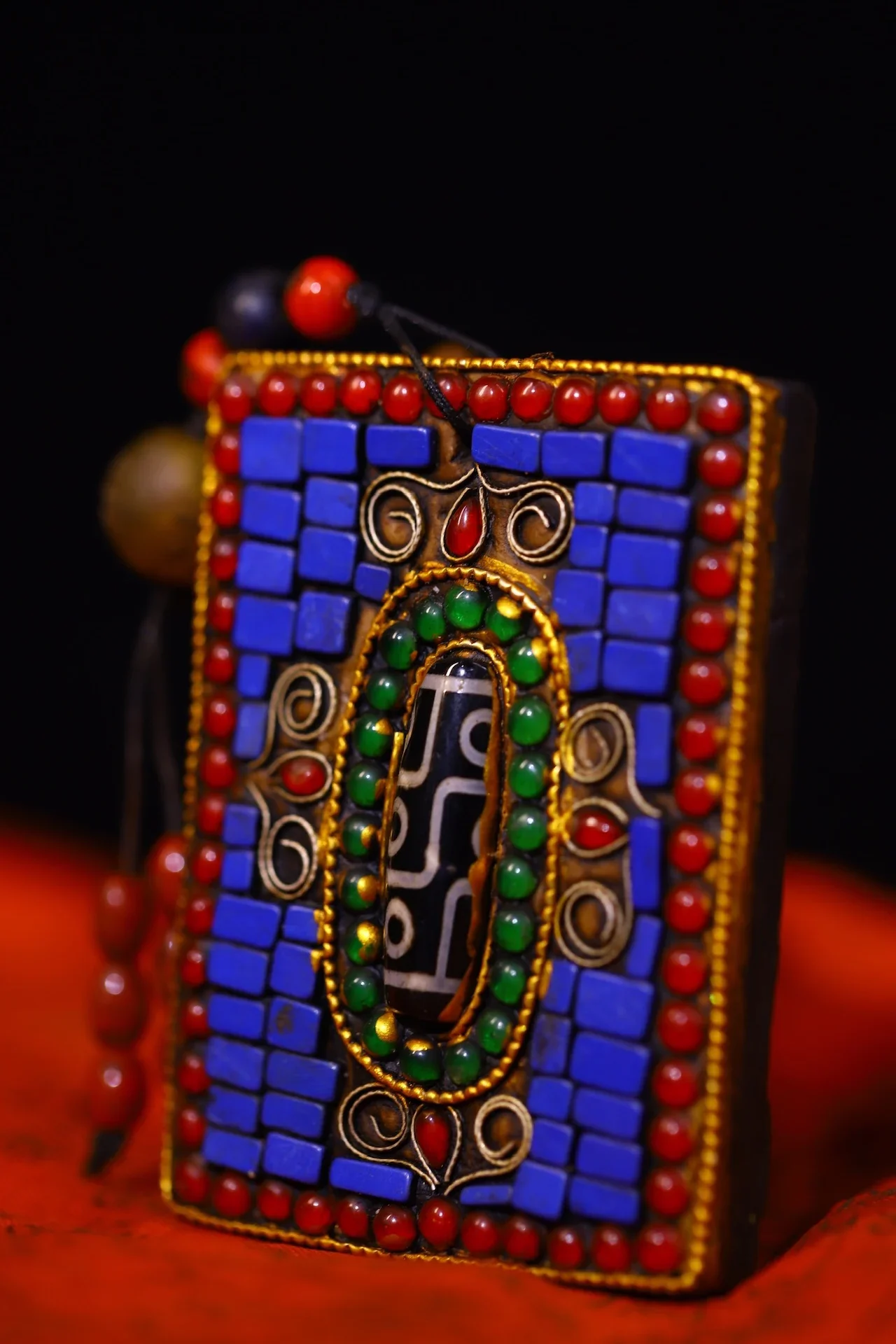 

3"Tibetan Temple Collection Old Meteorite Mosaic Gem gZi Beads Turquoise Yuanbao Ruyi God of Wealth Immortal Buddha Card Pendant
