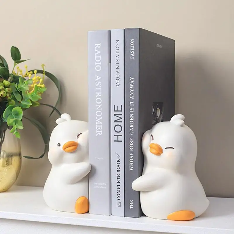 Cartoon Cute Hugging Pear Design Book Kawaii Hugging Bear Duck Rabbit Booknook Miniature Resin Bookend Ornament Home Decor