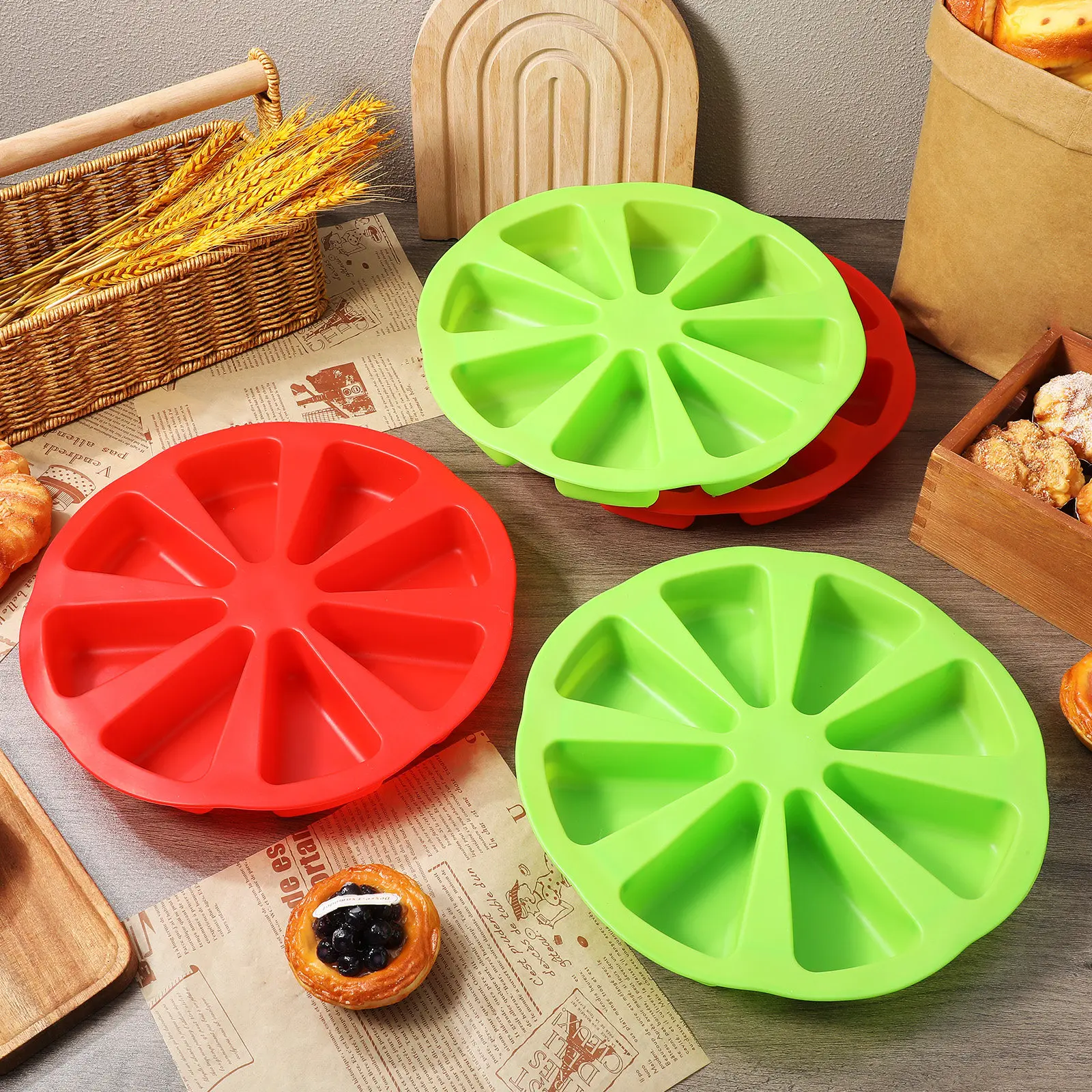 4Pcs Silicone Triangle Cake Mold Baking Tools for Homemade Cakes Bread Chocolate Jellies Ice Treats Easy Release Portioning