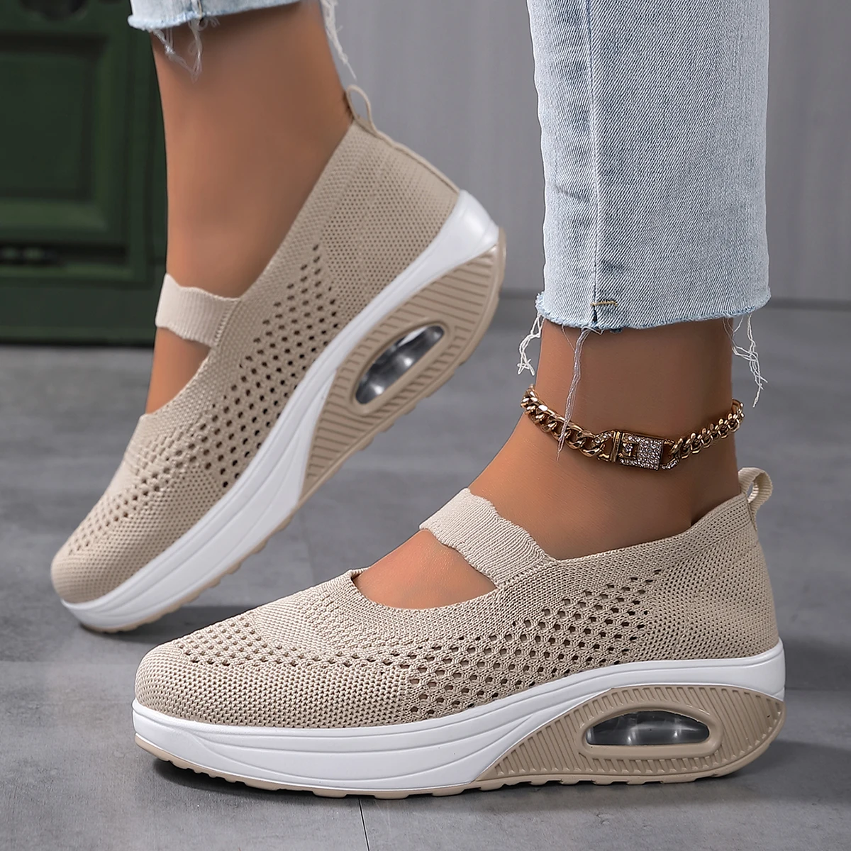 Zapatos de punto de punta redonda con suelas gruesas y altura elevada para mujer, zapatillas informales transpirables de verano, talla única 35-43