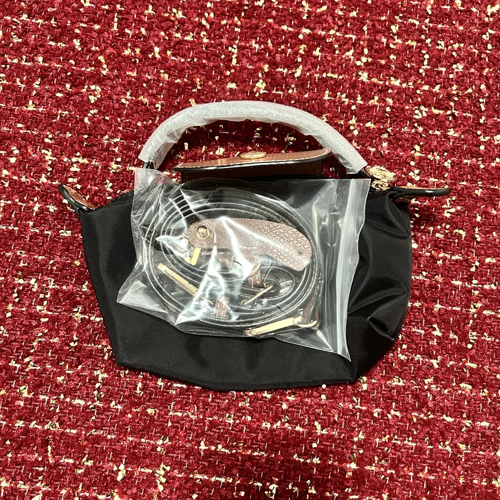 1 セットの高品質 LC 女性用防水ナイロンショルダーバッグファッション取り外し可能なハンドバッグミニバッグ 20*5*11 センチメートル