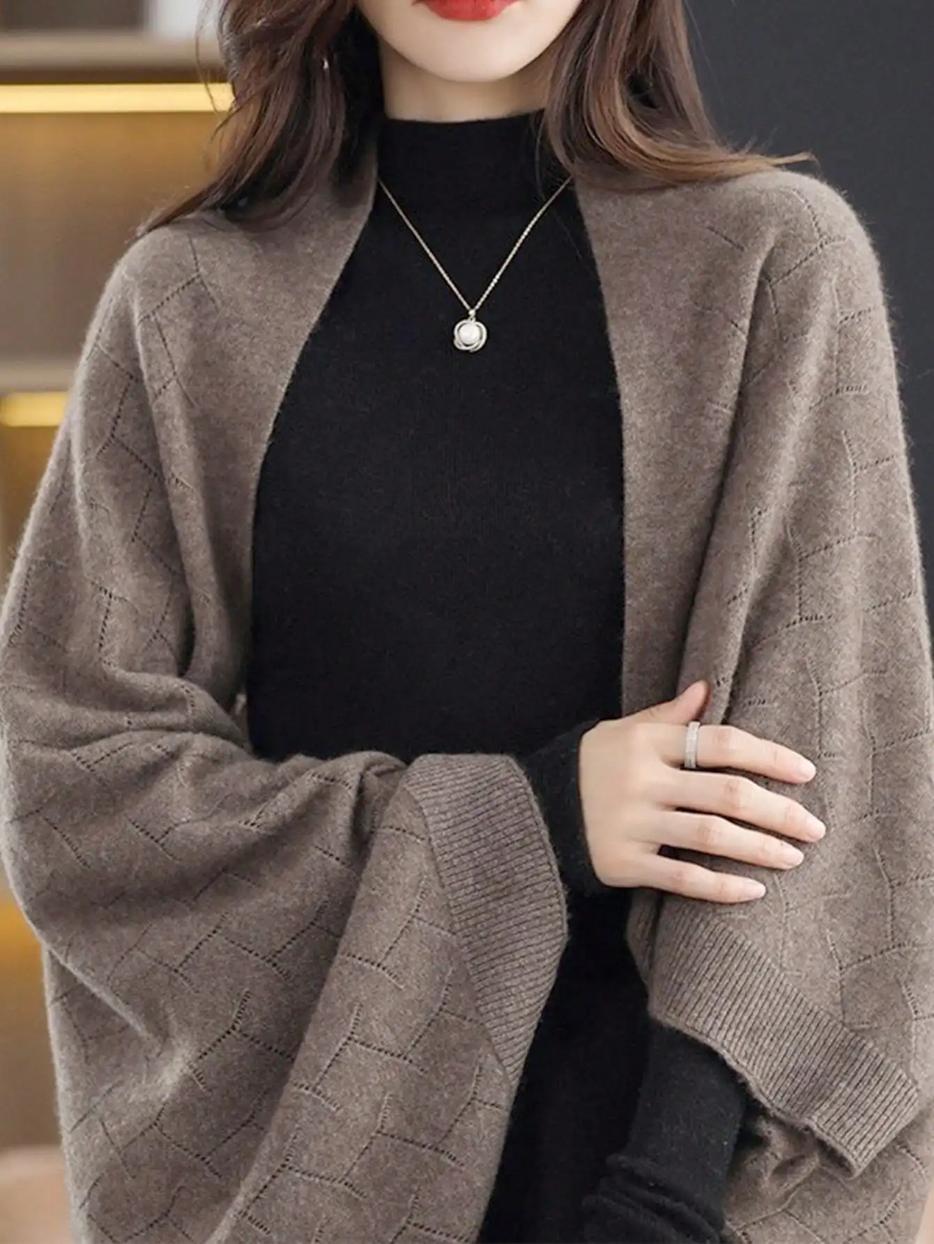 100% Merino Wool Loose Poncho Cardigan Sweater Elegant Casual Fashion Shawls Soft Warm Wollen Hollow Out Cloak Jacket Cape Girl