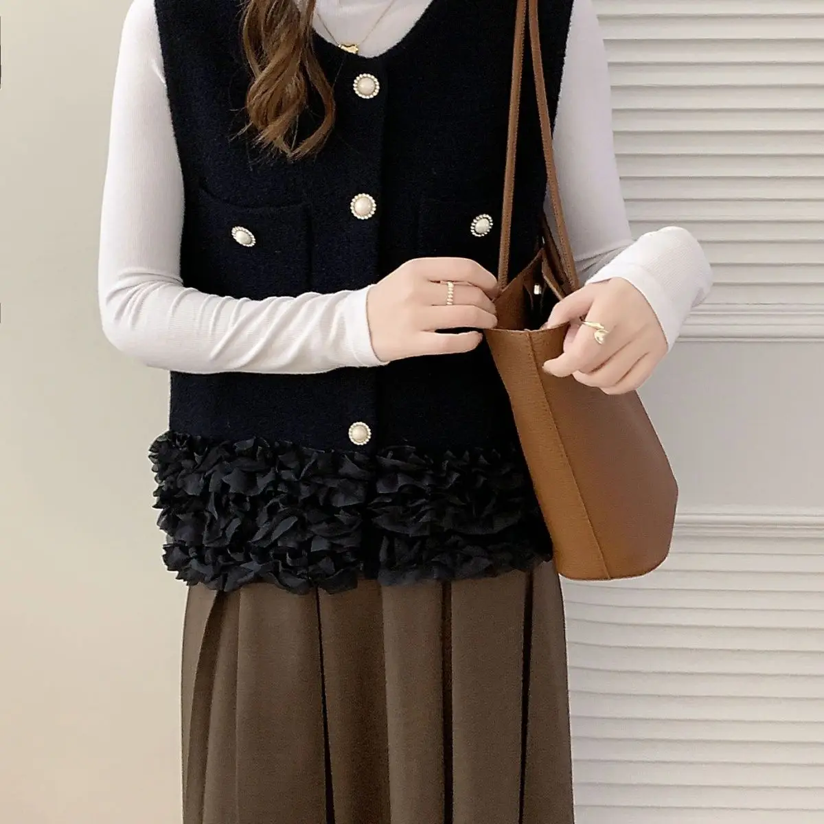 Chic Design Lace Ruffle Vests Women Single-breasted Cardigan Sleeveless Waistcoat Black White Jacket Spring Autumn Outerwear