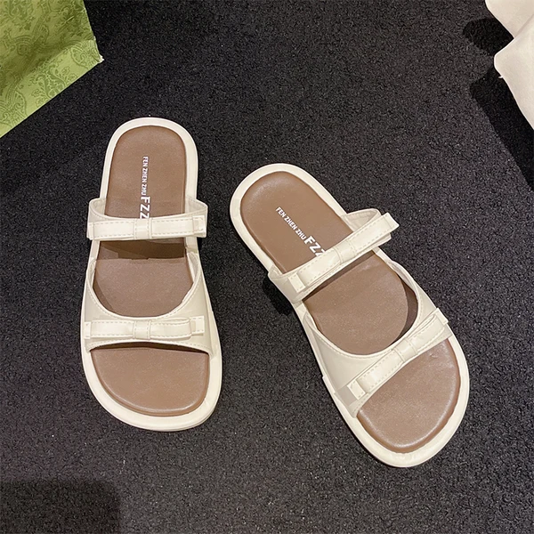 Flat Shoes Female Summer Clogs Woman Slippers Casual Slides Low Pantofle Beach Luxury 2024 Rome Fashion PU Shoes Summer Clogs Wo