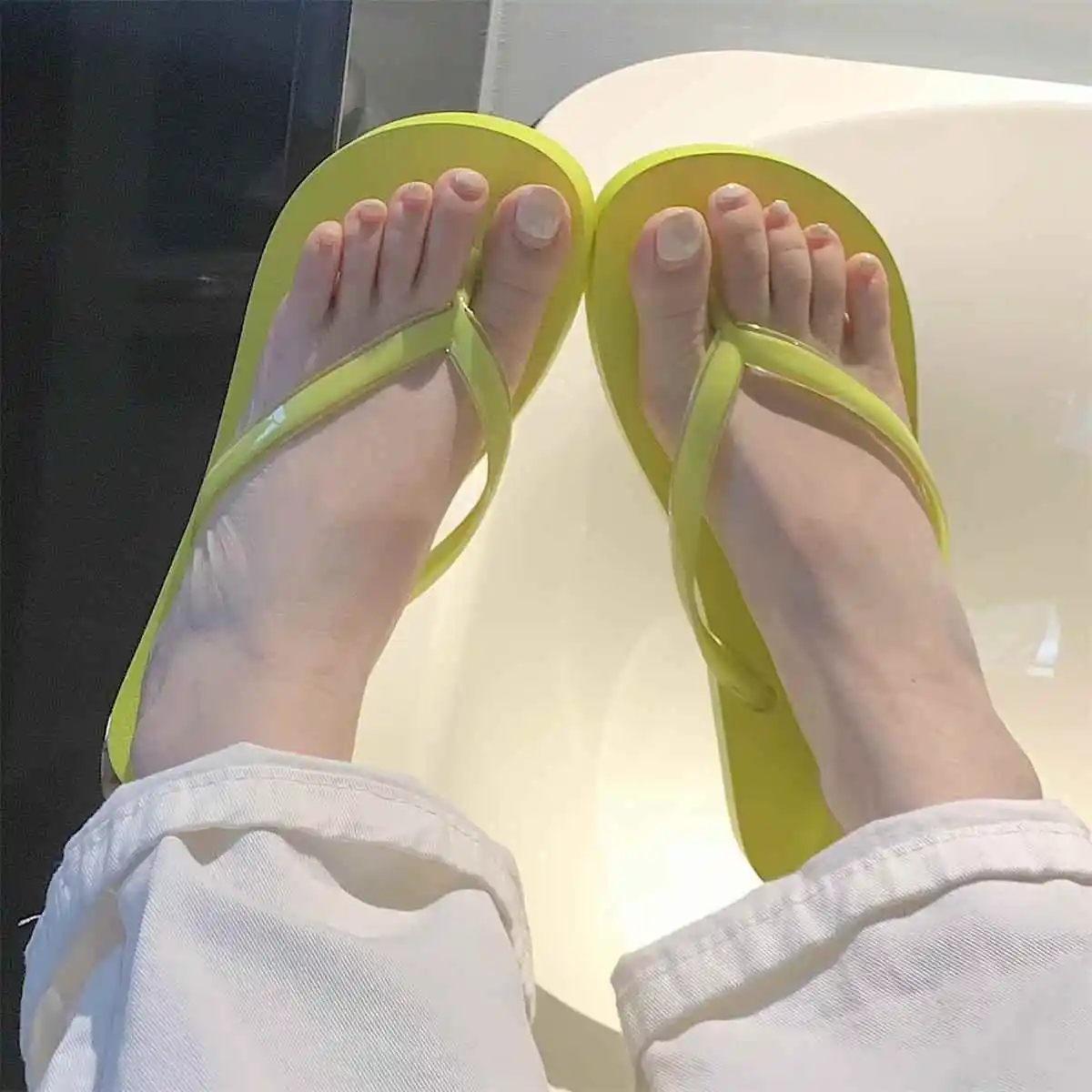 Sandalias de Mujer de Cristal, Elegantes Chanclas de Gelatina, Antideslizantes para Verano, Calzado de Playa, Cómodas con Tira en T y Suela de PVC, Planas y Confortables