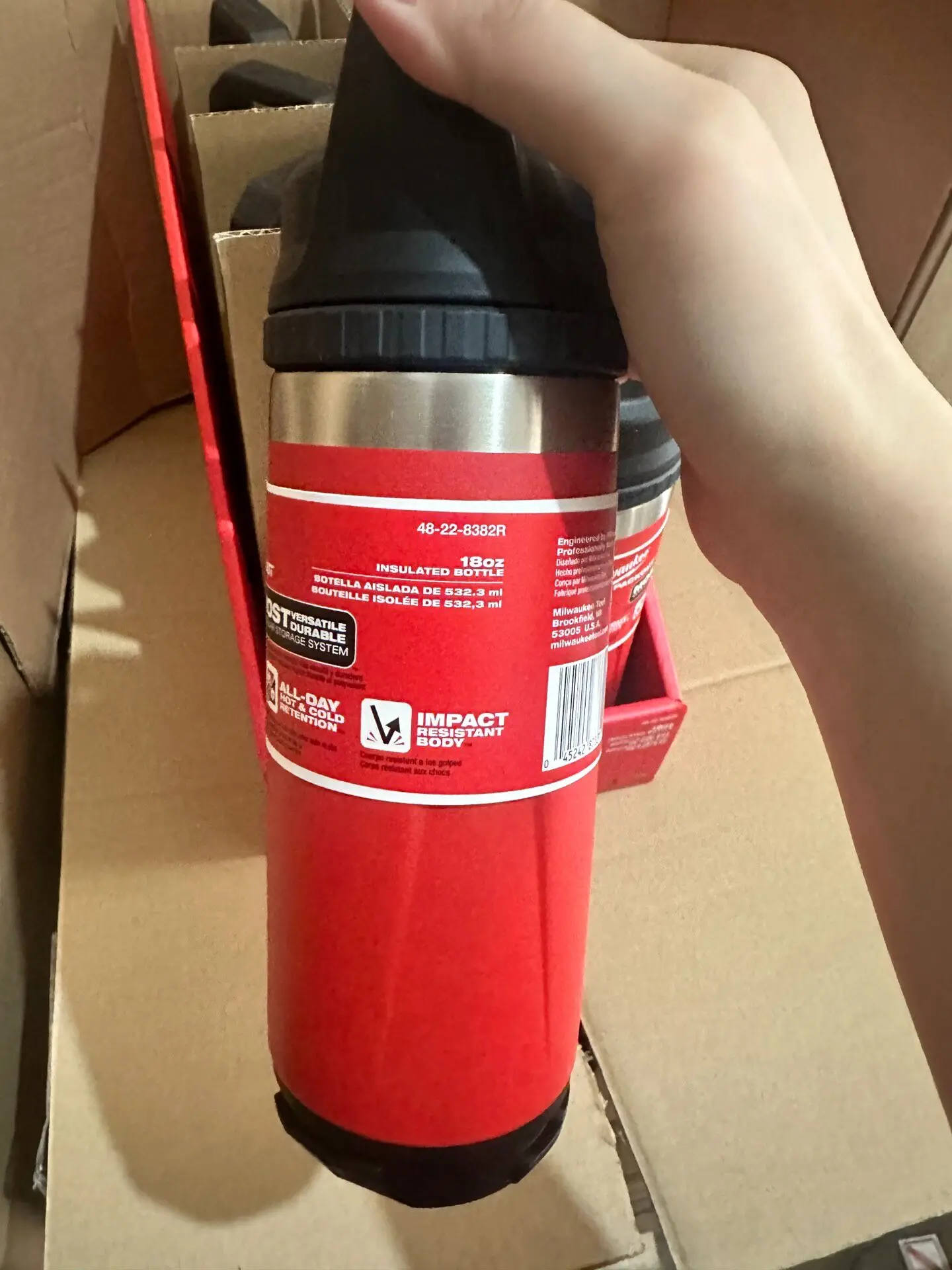 Milwaukee 48-22-8396 Packout Insulated Water Bottle Heavy-Duty Vacuum Flask for Construction Workers & Outdoor Use