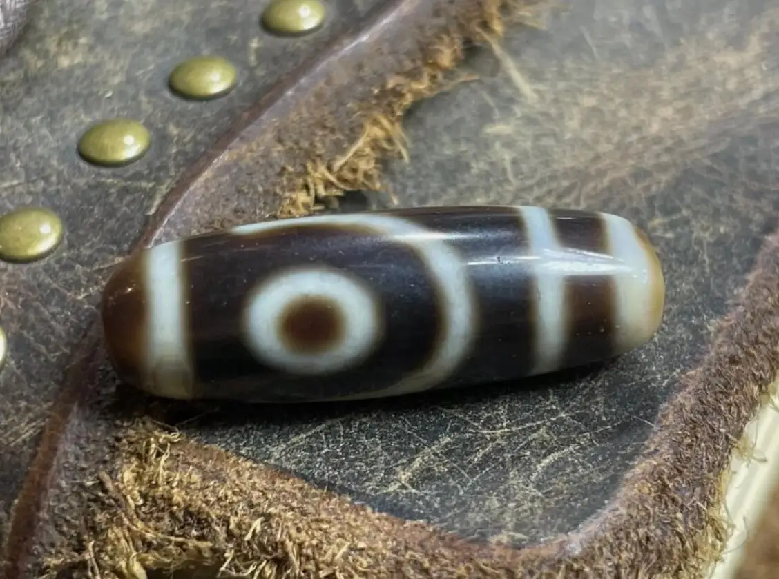 Tibetan Nepalese Himalayan Ancient agate Old Dzi Talisman 2 eye Beads Amulet