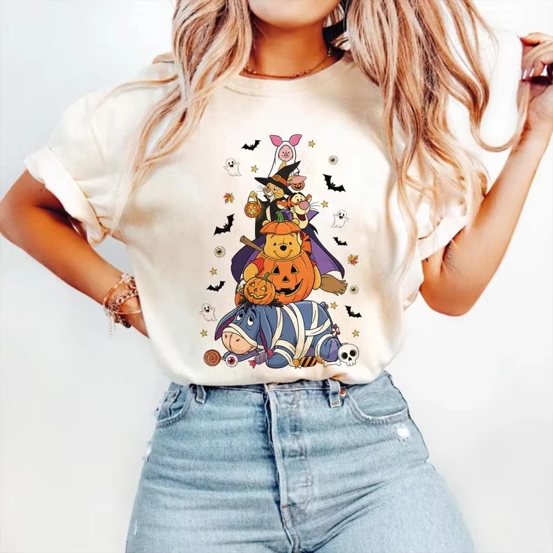 2026 new Retro Winnie the Pooh Halloween T-shirt - Winnie the Pooh and his friends with a pumpkin pattern on it for Halloween