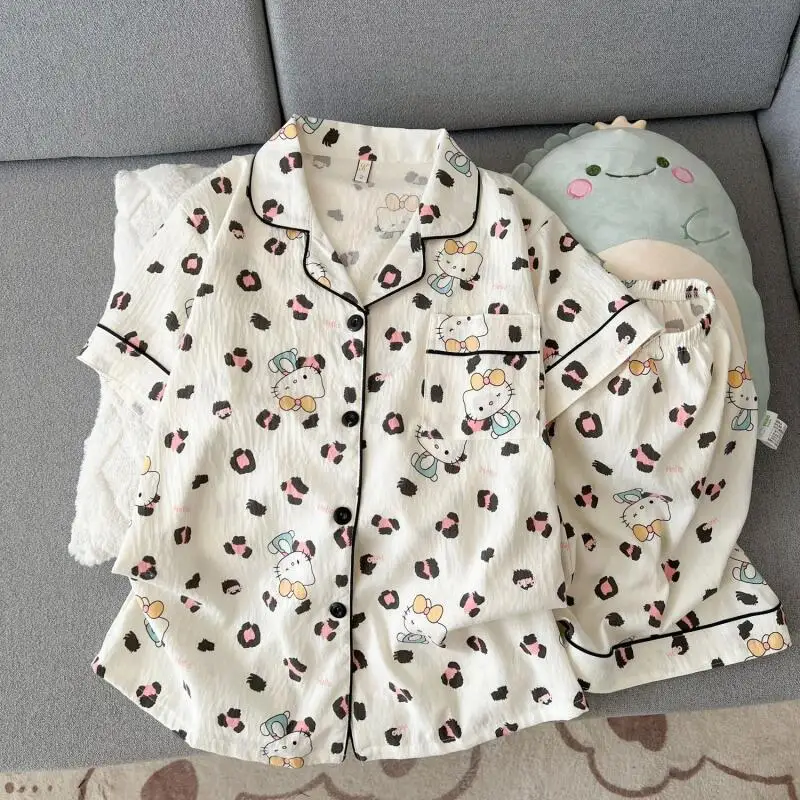 

Летняя пижама Sanrio Hello Kitty с леопардовым принтом из облачного хлопка, новая, для милых девушек, с коротким рукавом и шортами, милая студенческая домашняя одежда с мультяшным рисунком