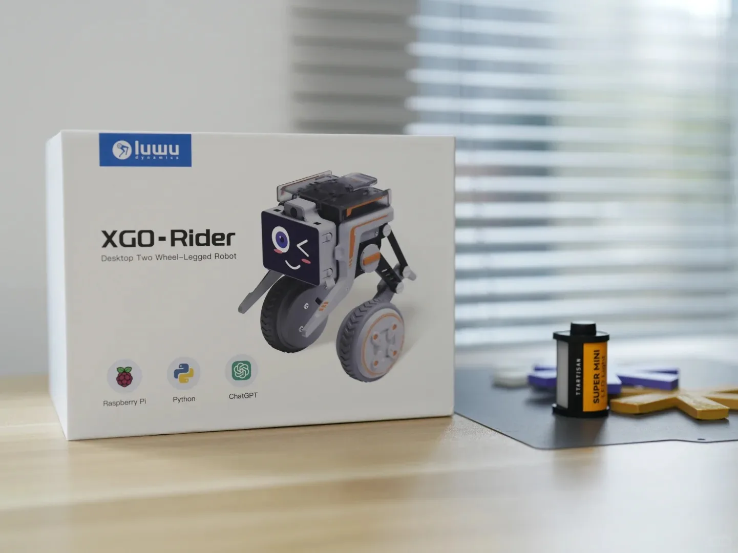 XGO Rider Robot Desktop Wheel-Legged Robot with AI Custom Omni Directional Self-Balancing Raspberry Pi Electronic Pet AI Robot