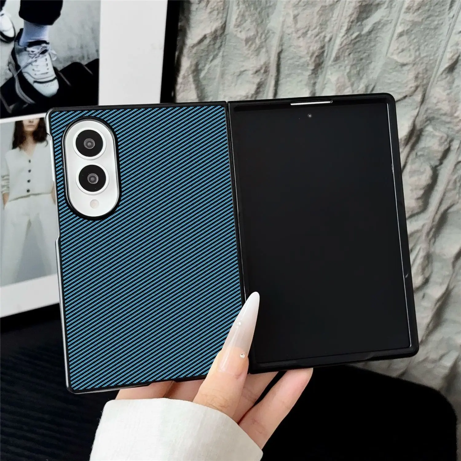 High-end Sle Carbon Fiber Texture Flip Case for Samsung Galaxy Z Fold 8 Ultra 8 7 6 Plain Shockproof Raised Lens Protect Cover