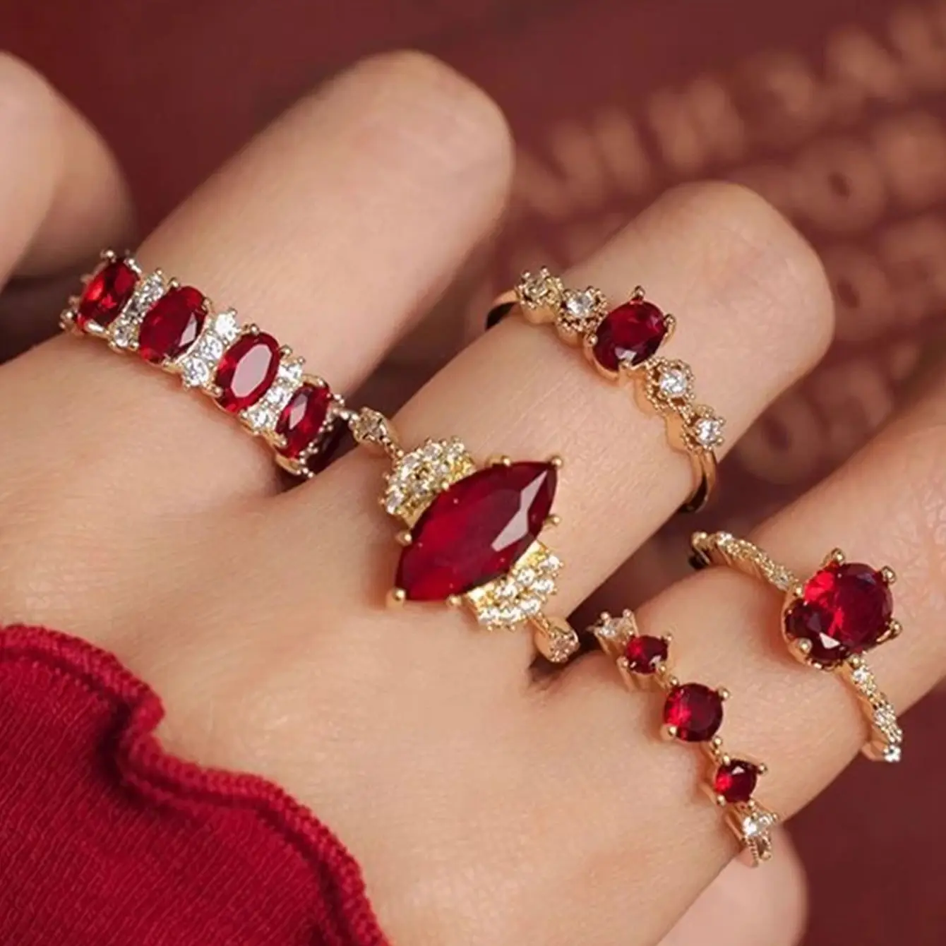 5-Piece Set of Red Diamond-Studded Metal Rings Stylish Layered Stacking Rings for Women Perfect for Celebrations  Gifting NEW