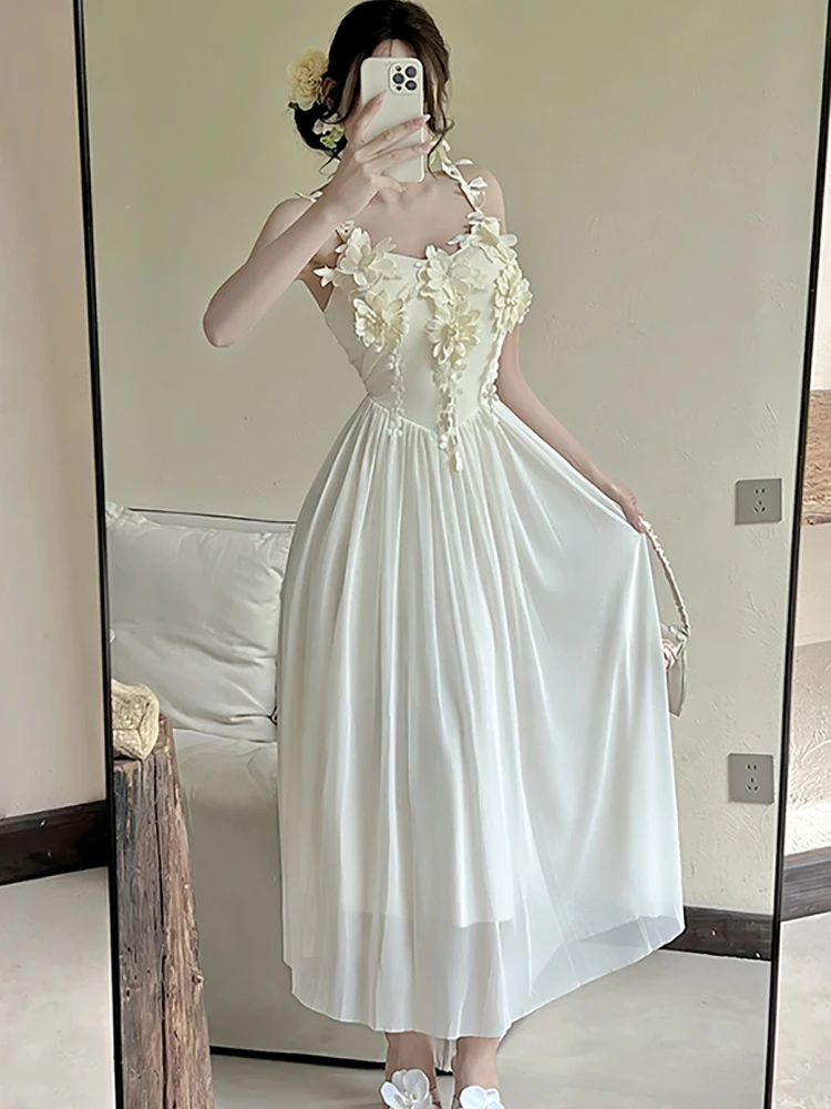 2025 Abito lungo sexy con applicazioni chic in maglia bianca Abito lungo sexy da donna coreano vintage di lusso Abito estivo elegante aderente da ballo