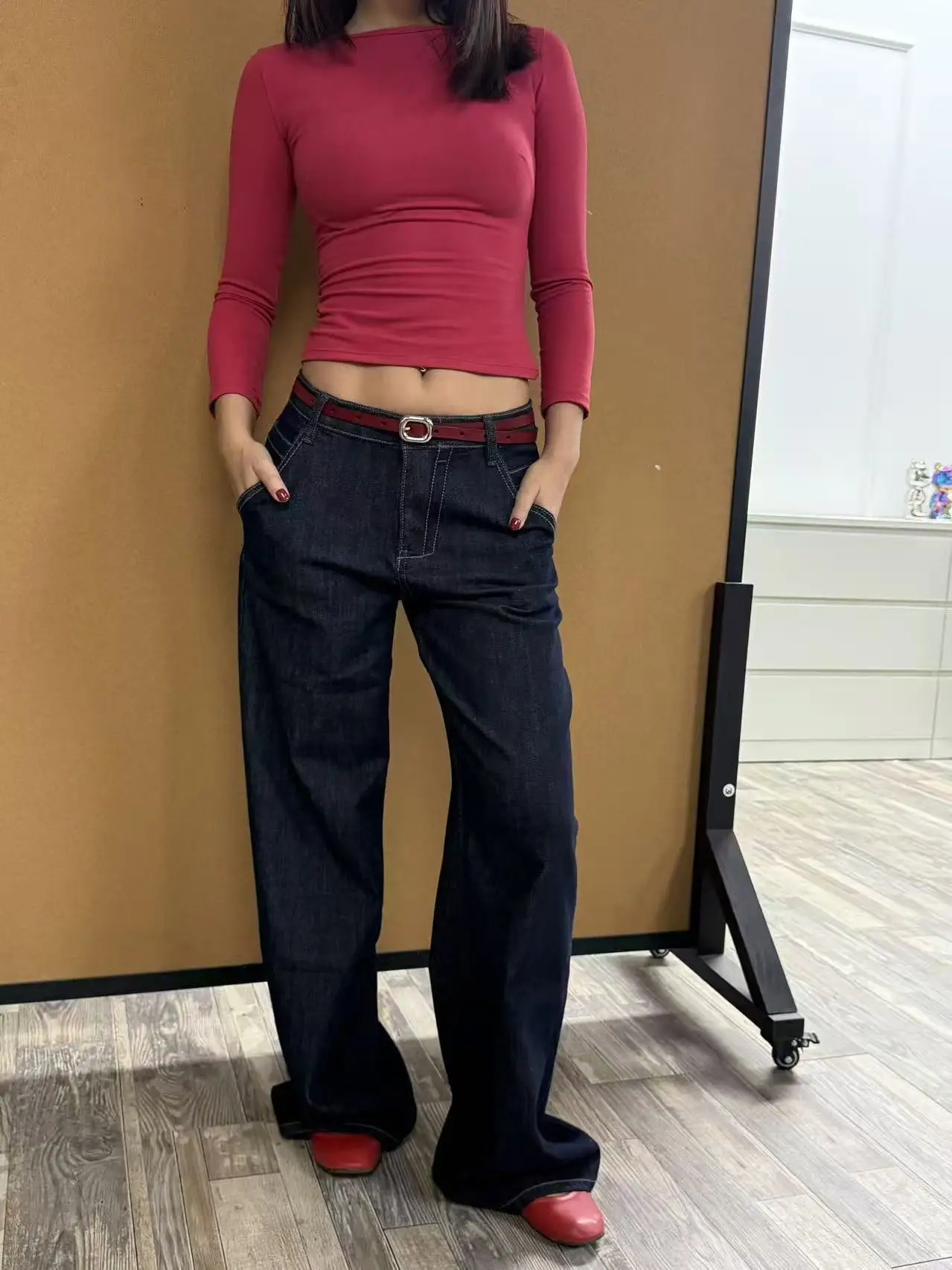 

Tank Red Women's Long-Sleeved Base Shirt, Tight-Fitting Top, Highlights the Figure, Women's Top, Base T-Shirt, Long-Sleeved T-Shirt, Inner Layer