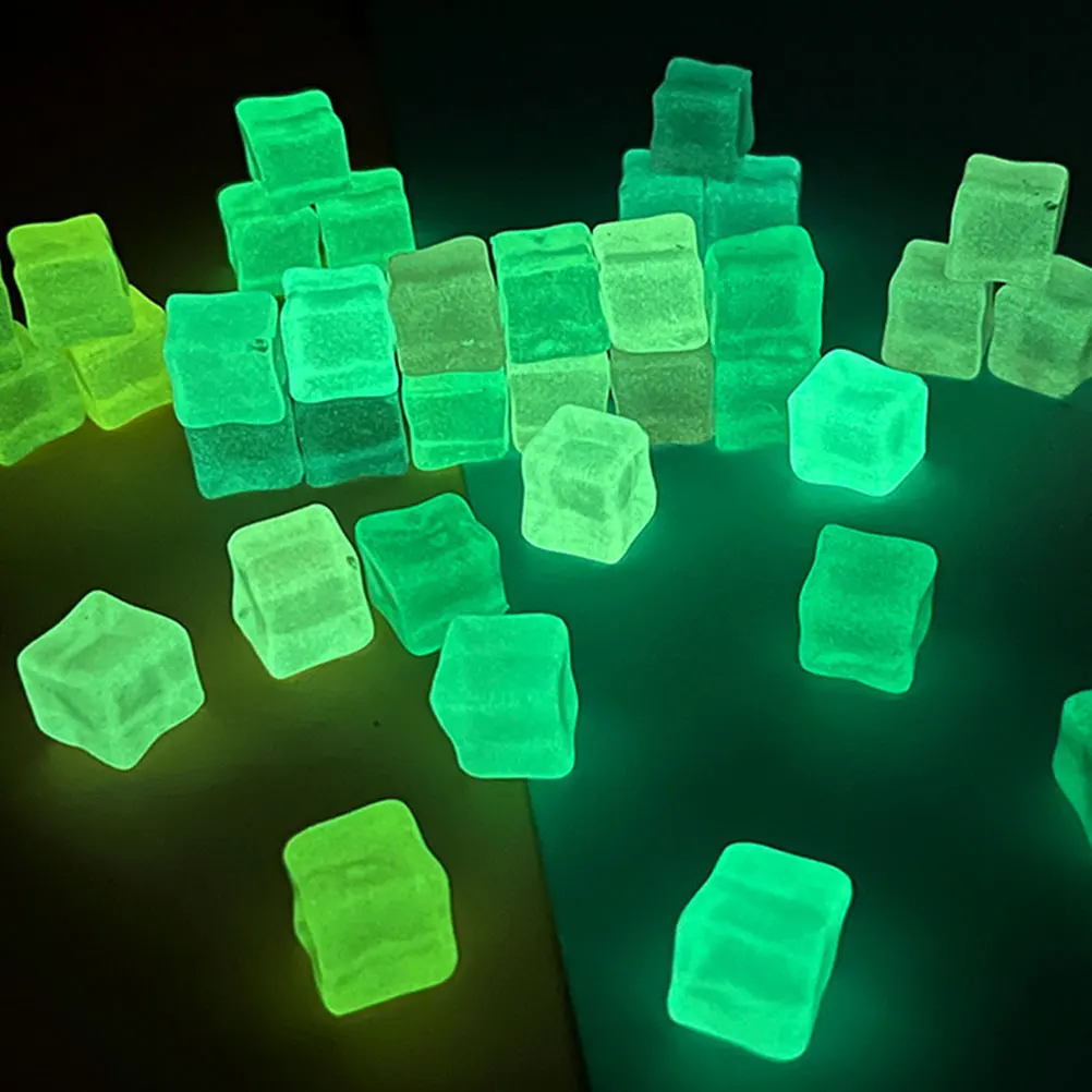 

50pcs Fake Ice Cubes Shiny Resin Decorative Fake Ice Cubes Simulation Decorative Vase Filler Wedding Photography Props
