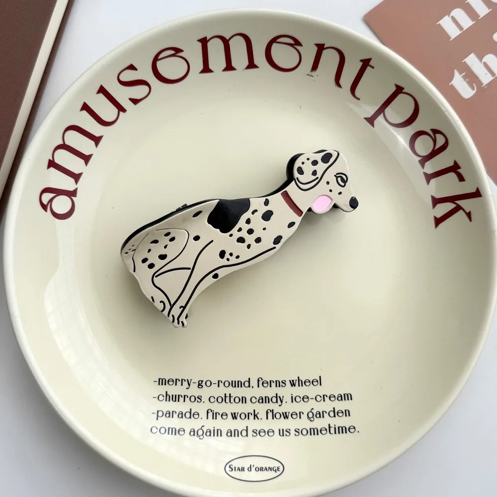 مقاطع شعر مخلب الكلب. أسلوب عائلي صيفي فريد وكاجوال. خلات، صناعة يدوية. جودة عالية. الموضة العصرية.