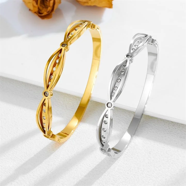 

Chic Stainless Steel Bangle Set Twisted Design with Sparkling Zircons in Gold & Silver Ideal for Dropshipping